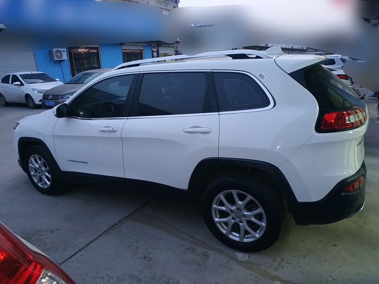 Used Jeep Cherokee 2017 2.4L Leading Edition
