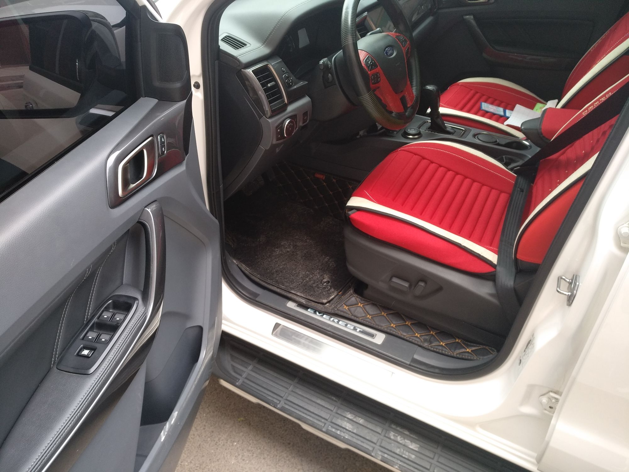 Used Ford Everest 2016 2.0T Gasoline Automatic 4x4 Flagship Edition
