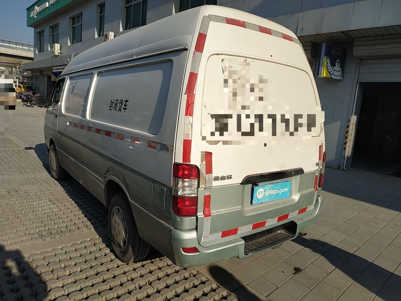 Used Jinbei Hiace 2018 2.0L Fifth-Generation Box Truck Standard Roof 2 Seats 4G21C
