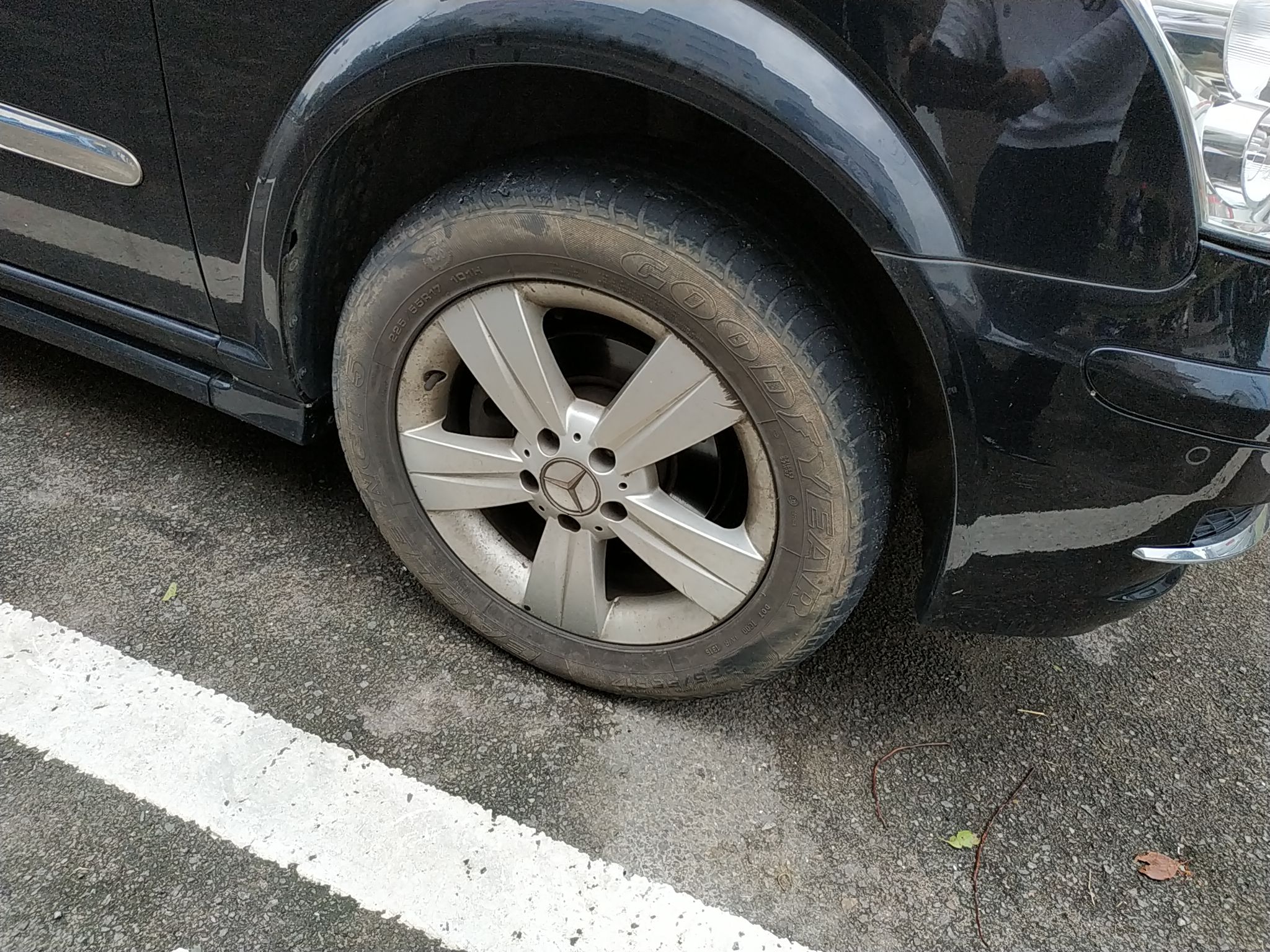 Used Mercedes-Benz Viano 2013 3.0L Navigator Edition Right Front Wheel Hub