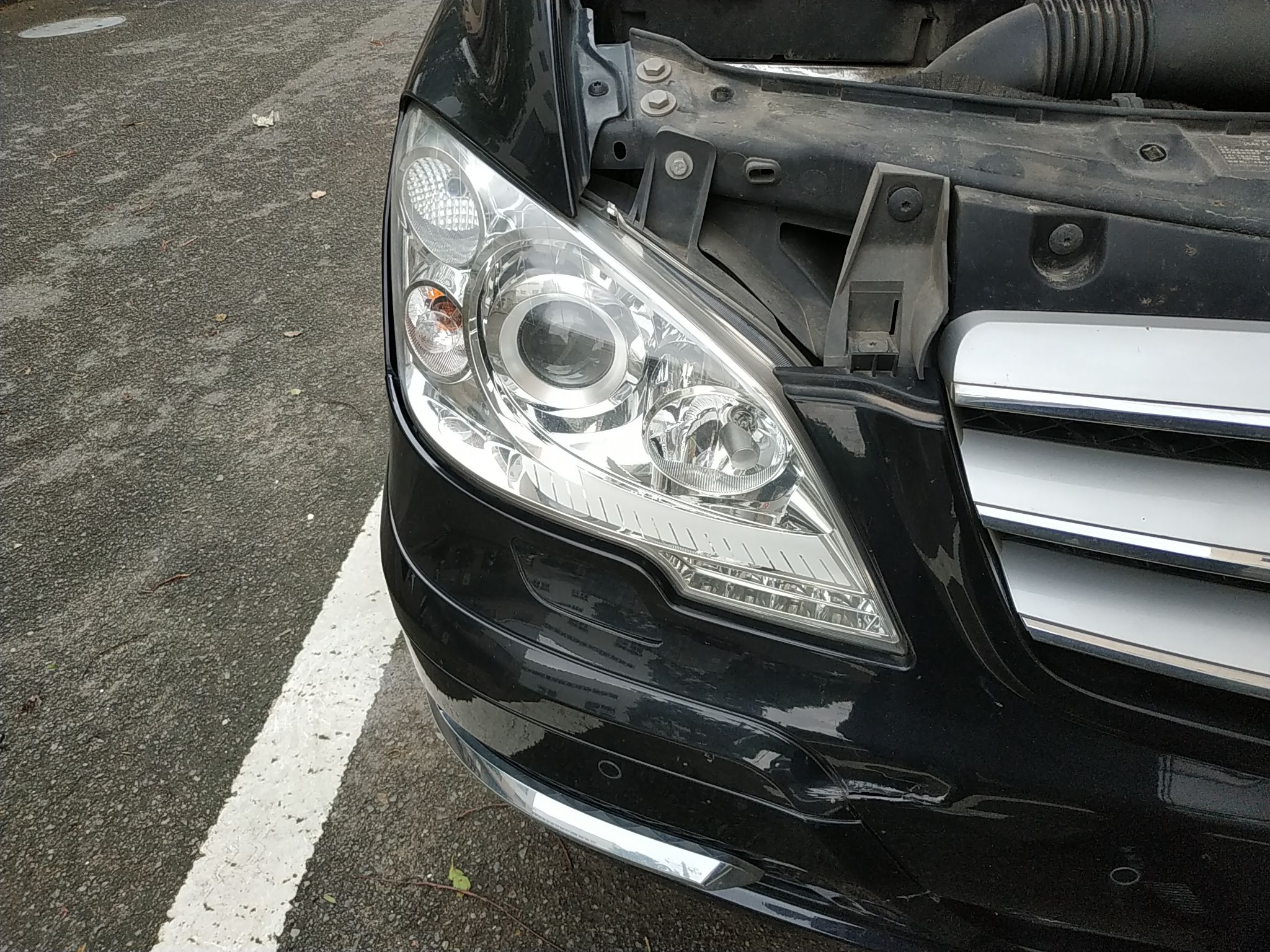 Used Mercedes-Benz Viano 2013 3.0L Navigator Edition Right Front Headlight