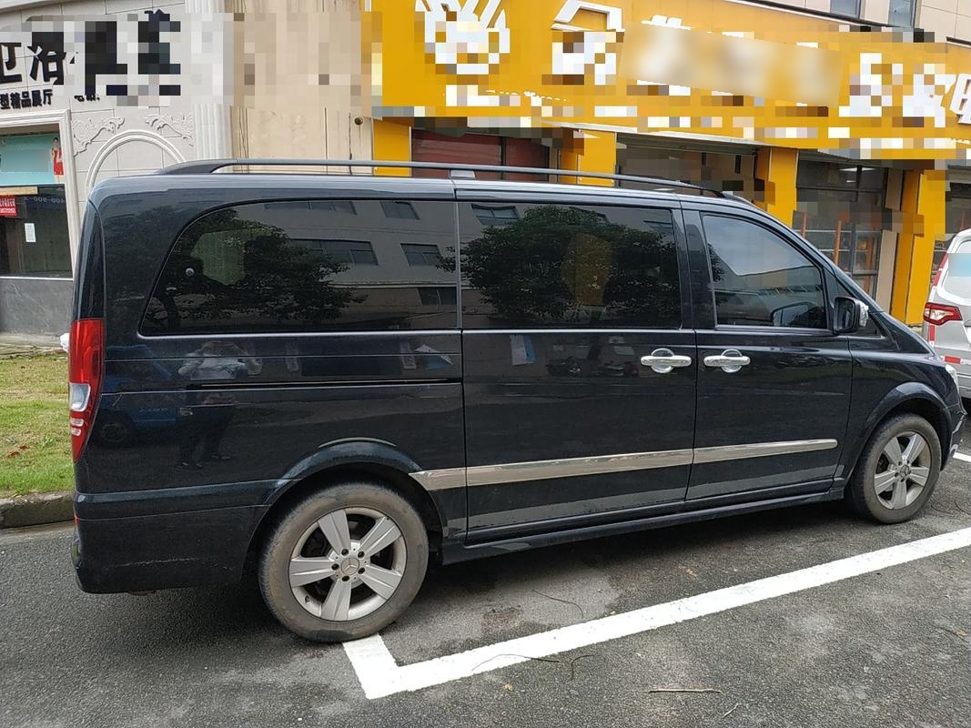 Used Mercedes-Benz Viano 2013 3.0L Navigator Edition Left Side