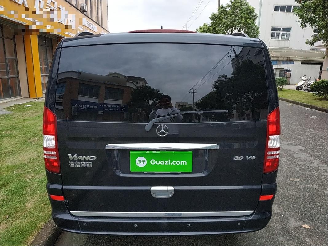Used Mercedes-Benz Viano 2013 3.0L Navigator Edition Rear