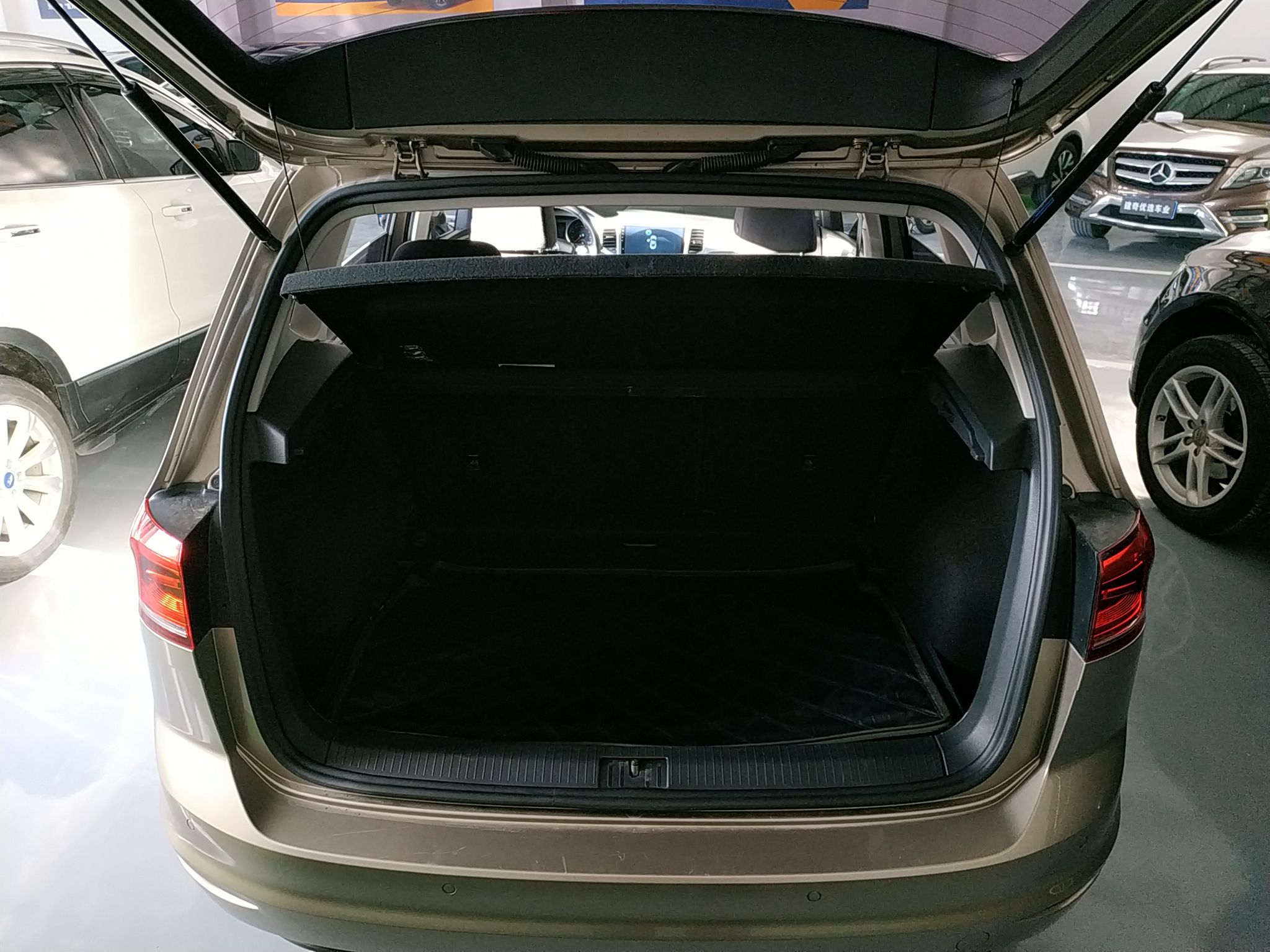 Used Volkswagen Golf Sportsvan 2016 230TSI Automatic Trend Edition