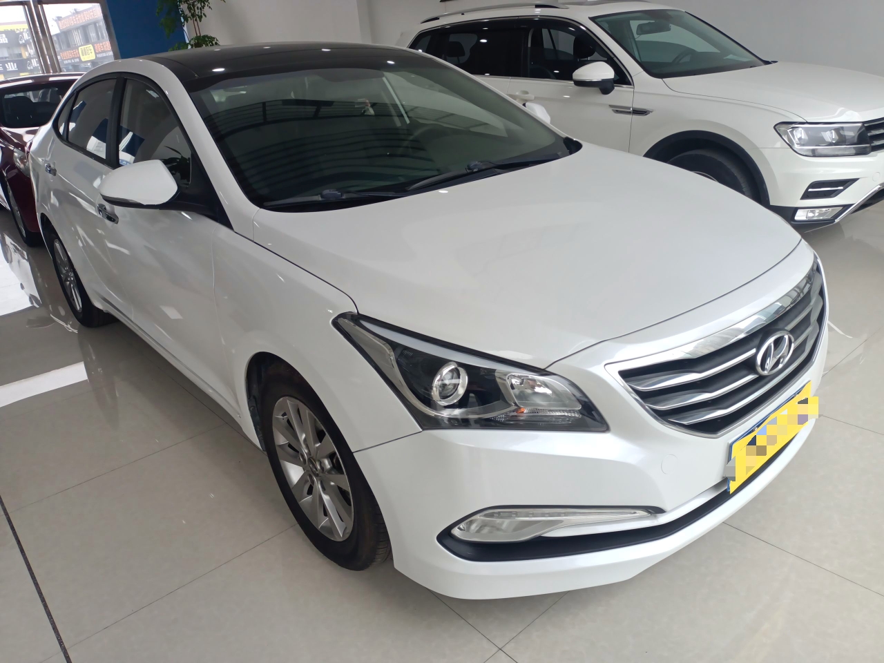 Used Hyundai Mistra 2014 1.8L Automatic Smart GLS Front Right 45 Deg