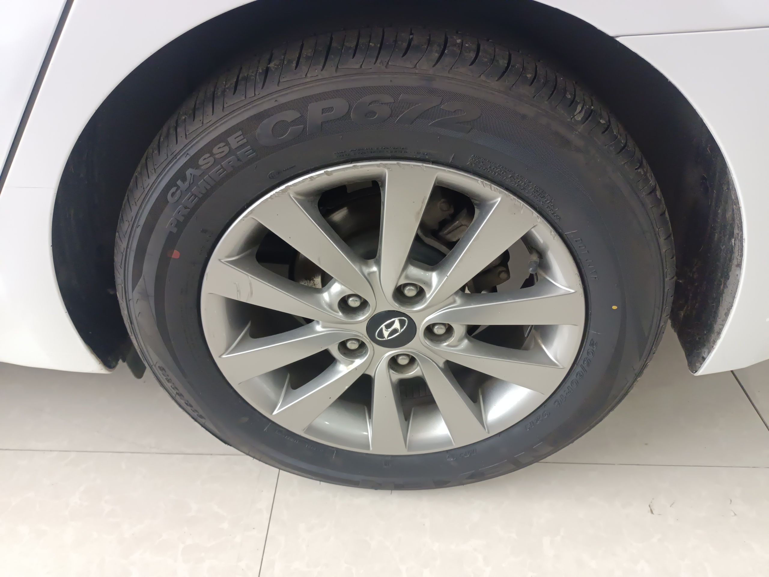 Used Hyundai Mistra 2014 1.8L Automatic Smart GLS Left Rear Wheel Hub