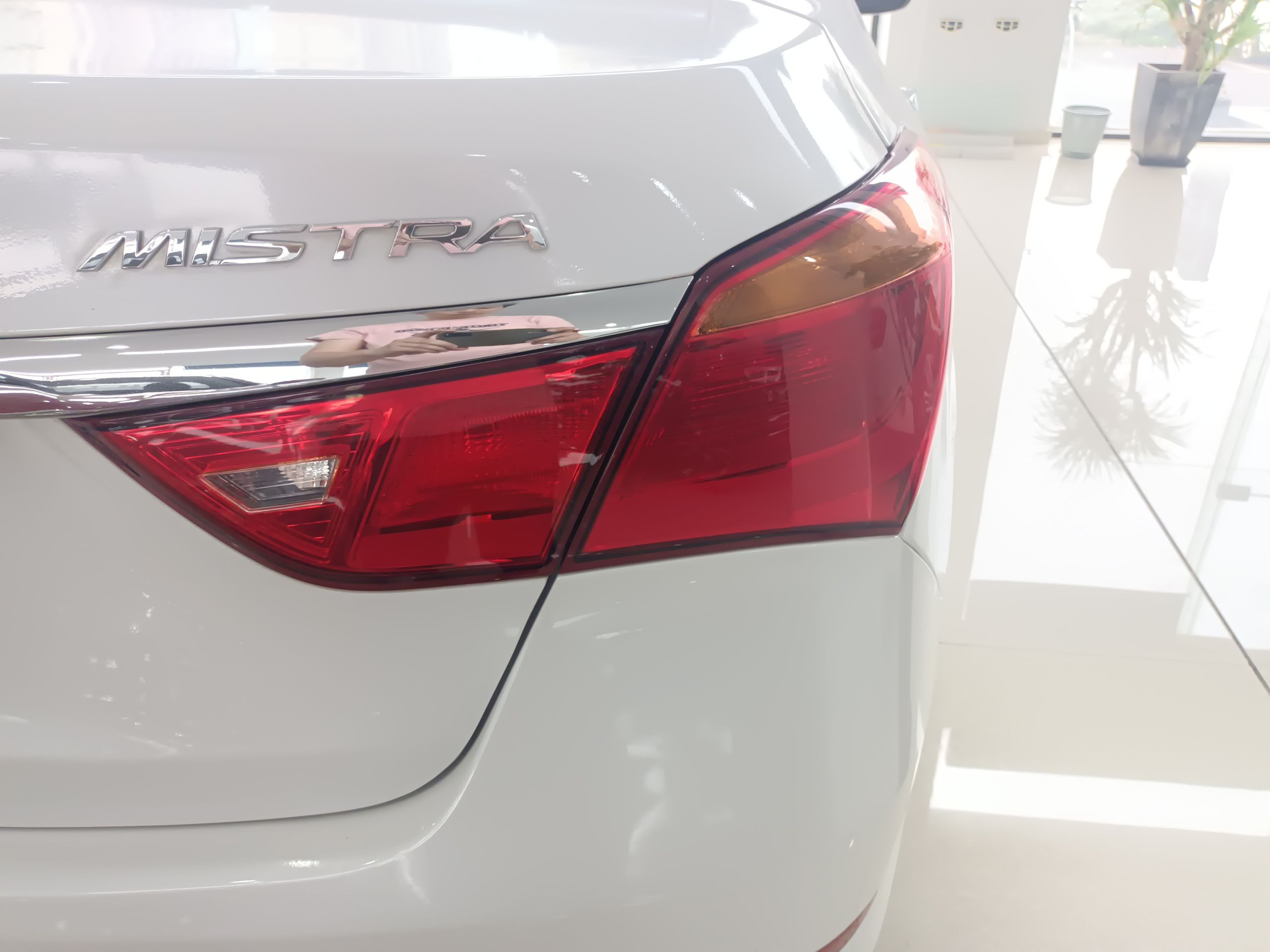 Used Hyundai Mistra 2014 1.8L Automatic Smart GLS Right Rear Taillight