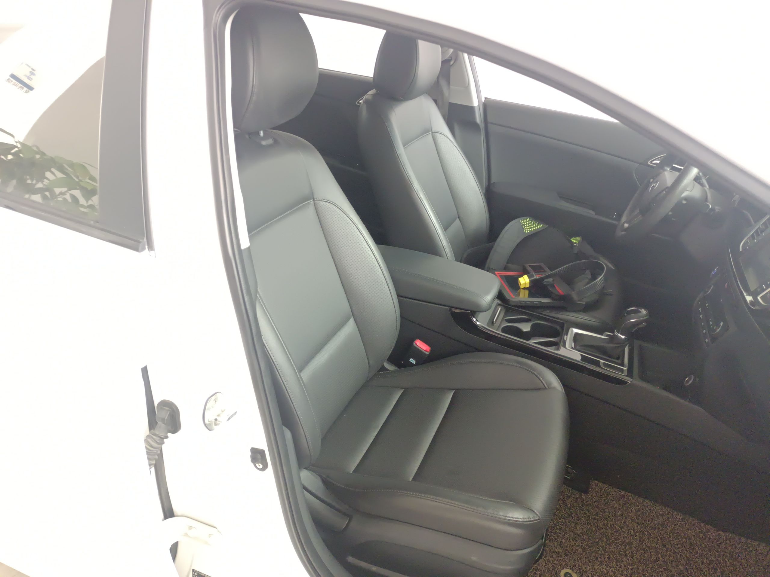 Used Hyundai Mistra 2014 1.8L Automatic Smart GLS Right Front Seat