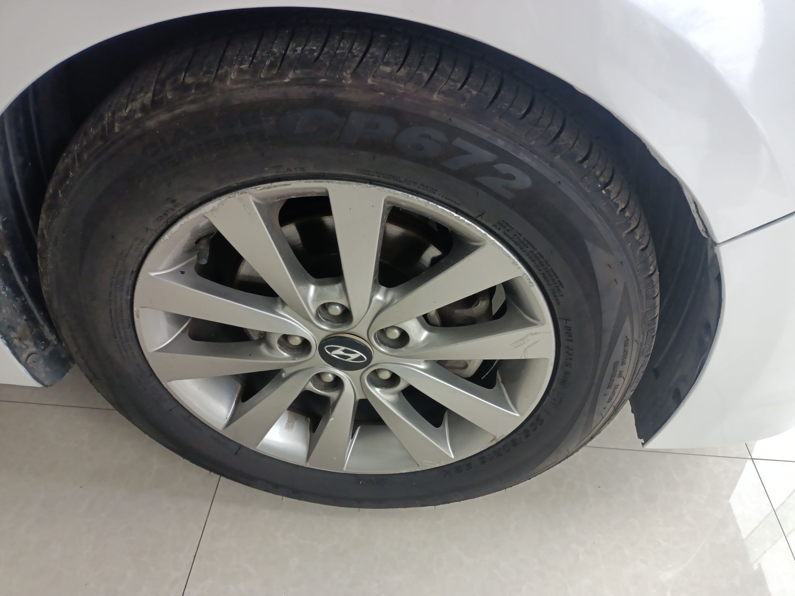 Used Hyundai Mistra 2014 1.8L Automatic Smart GLS Right Front Wheel Hub