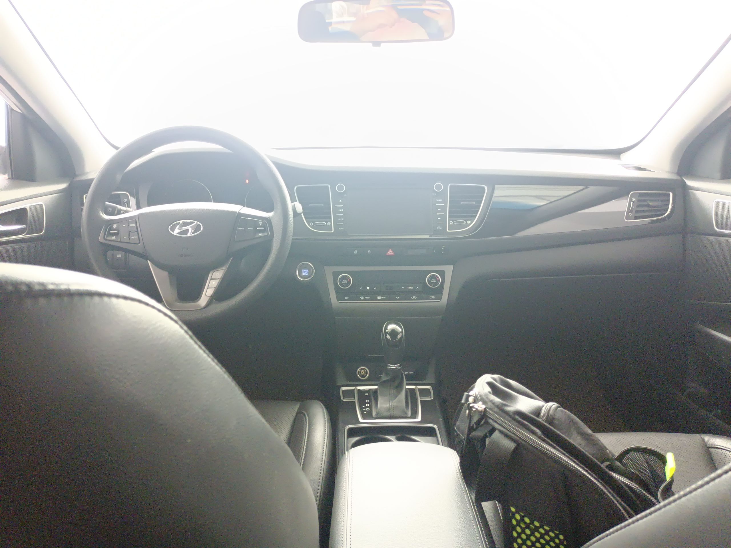 Used Hyundai Mistra 2014 1.8L Automatic Smart GLS Center Console