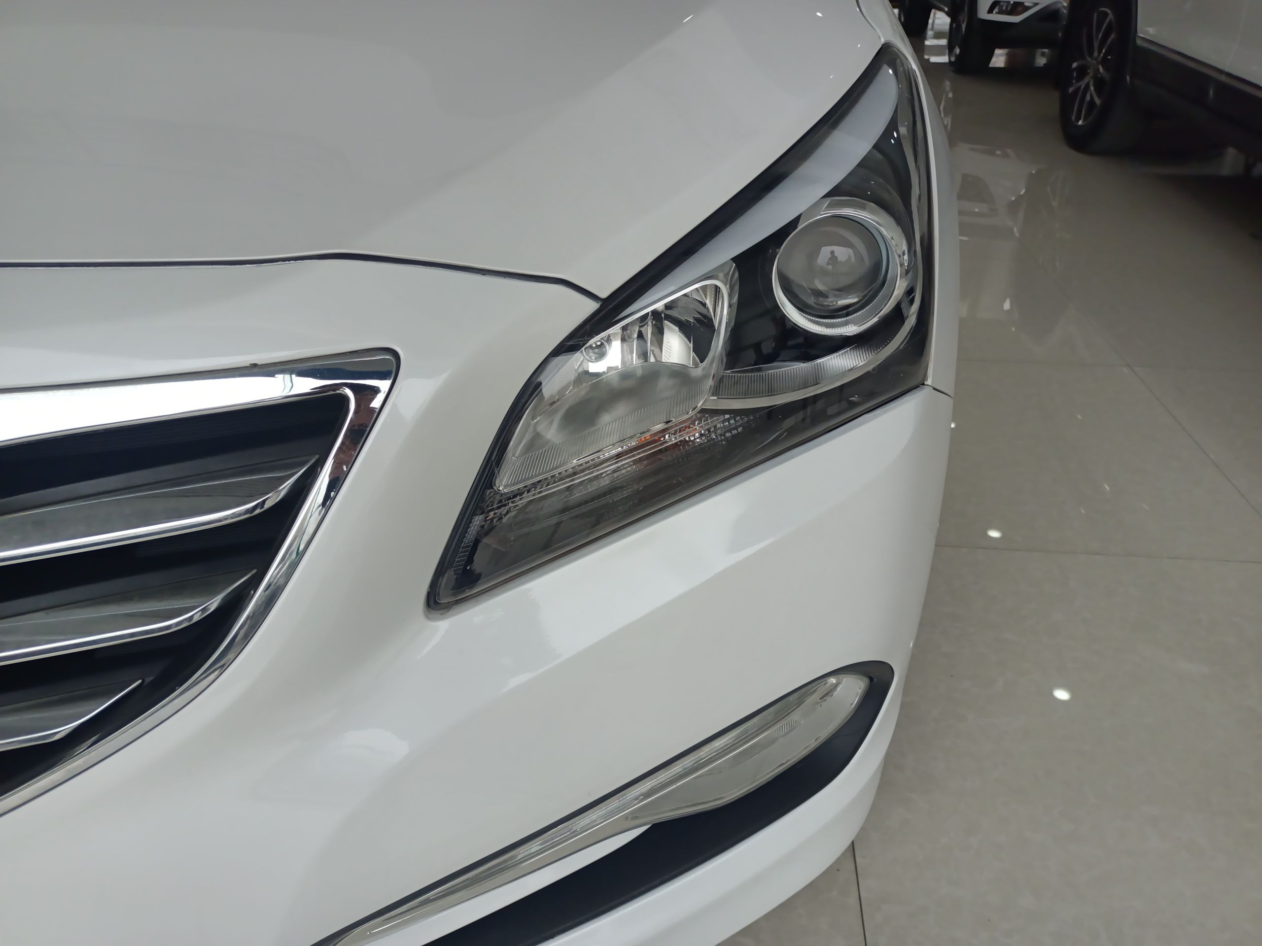 Used Hyundai Mistra 2014 1.8L Automatic Smart GLS Left Front Headlight