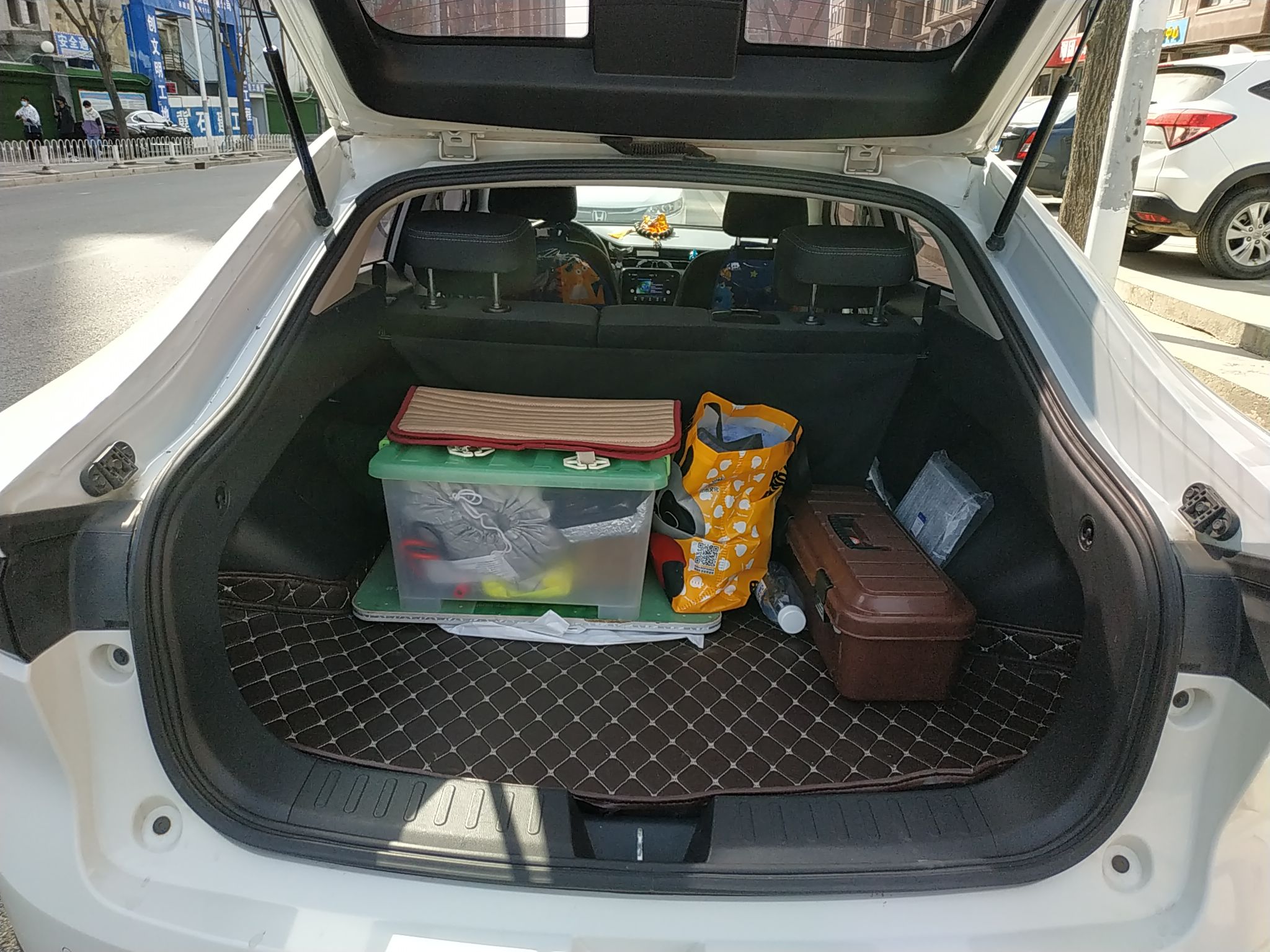 Used ORA iQ 2018 High-Range Version Smart Connectivity Model
