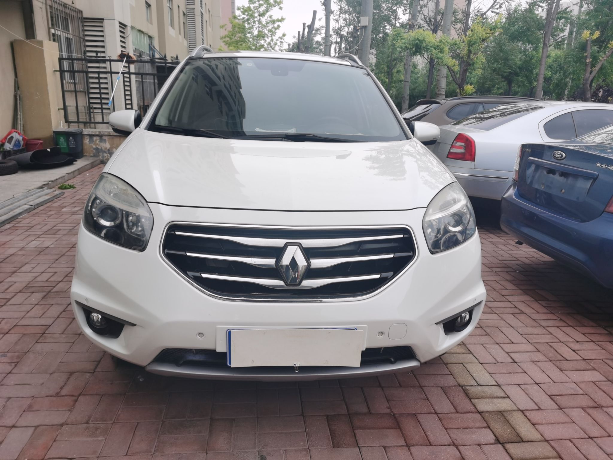 Used Renault Koleos 2013 2.5L Two-Wheel Drive Comfort Edition
