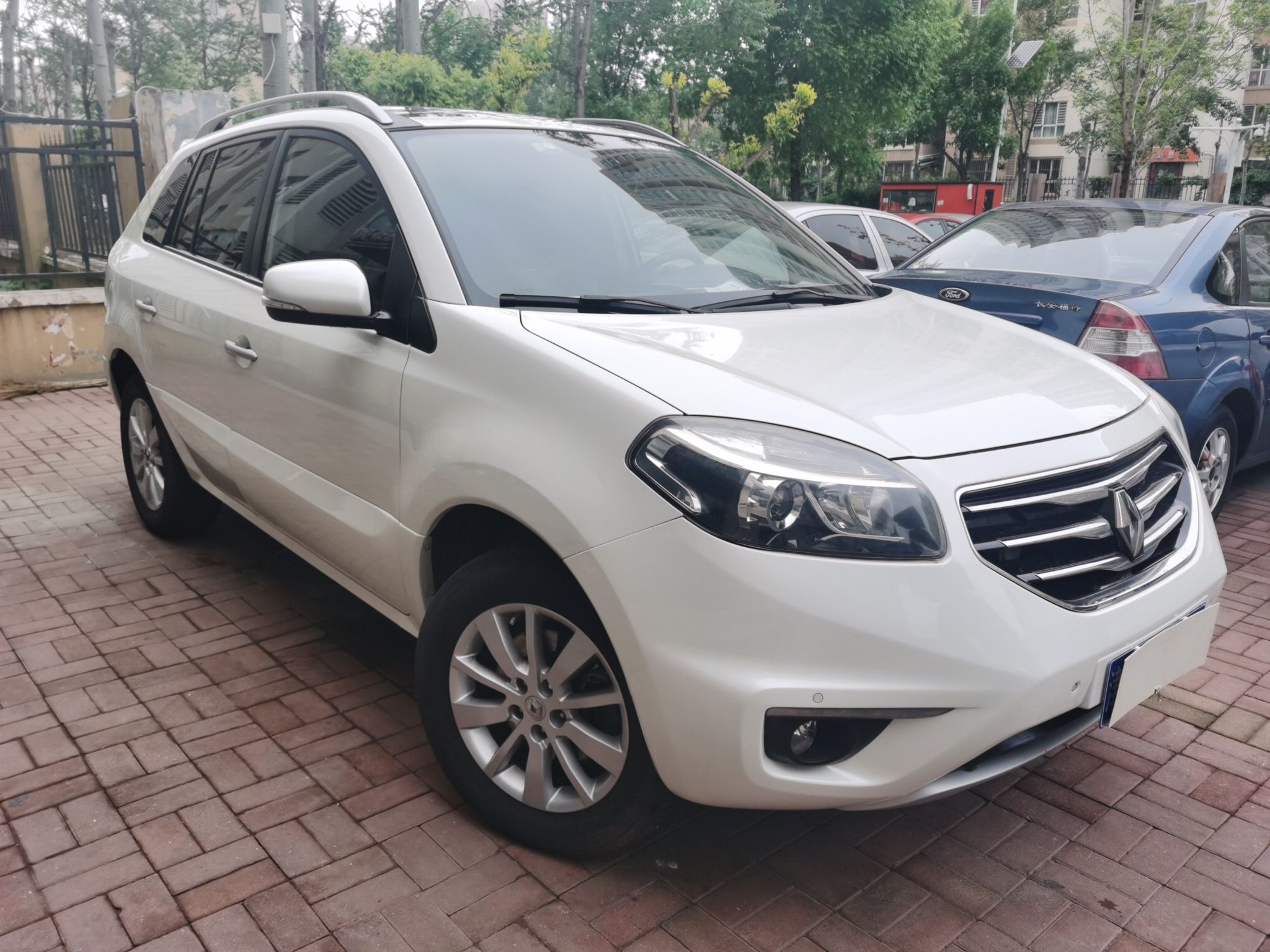 Used Renault Koleos 2013 2.5L Two-Wheel Drive Comfort Edition

