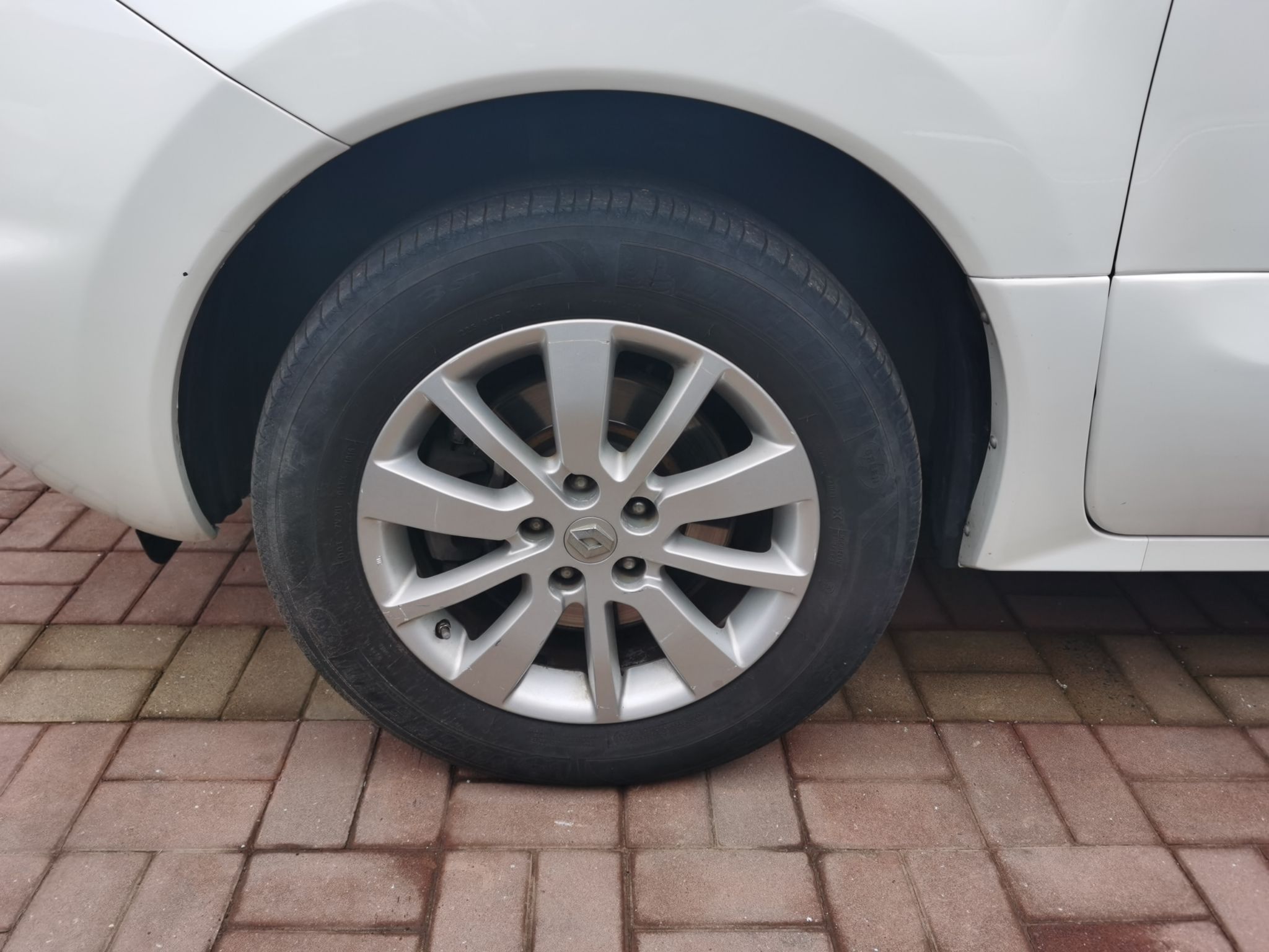 Used Renault Koleos 2013 2.5L Two-Wheel Drive Comfort Edition
