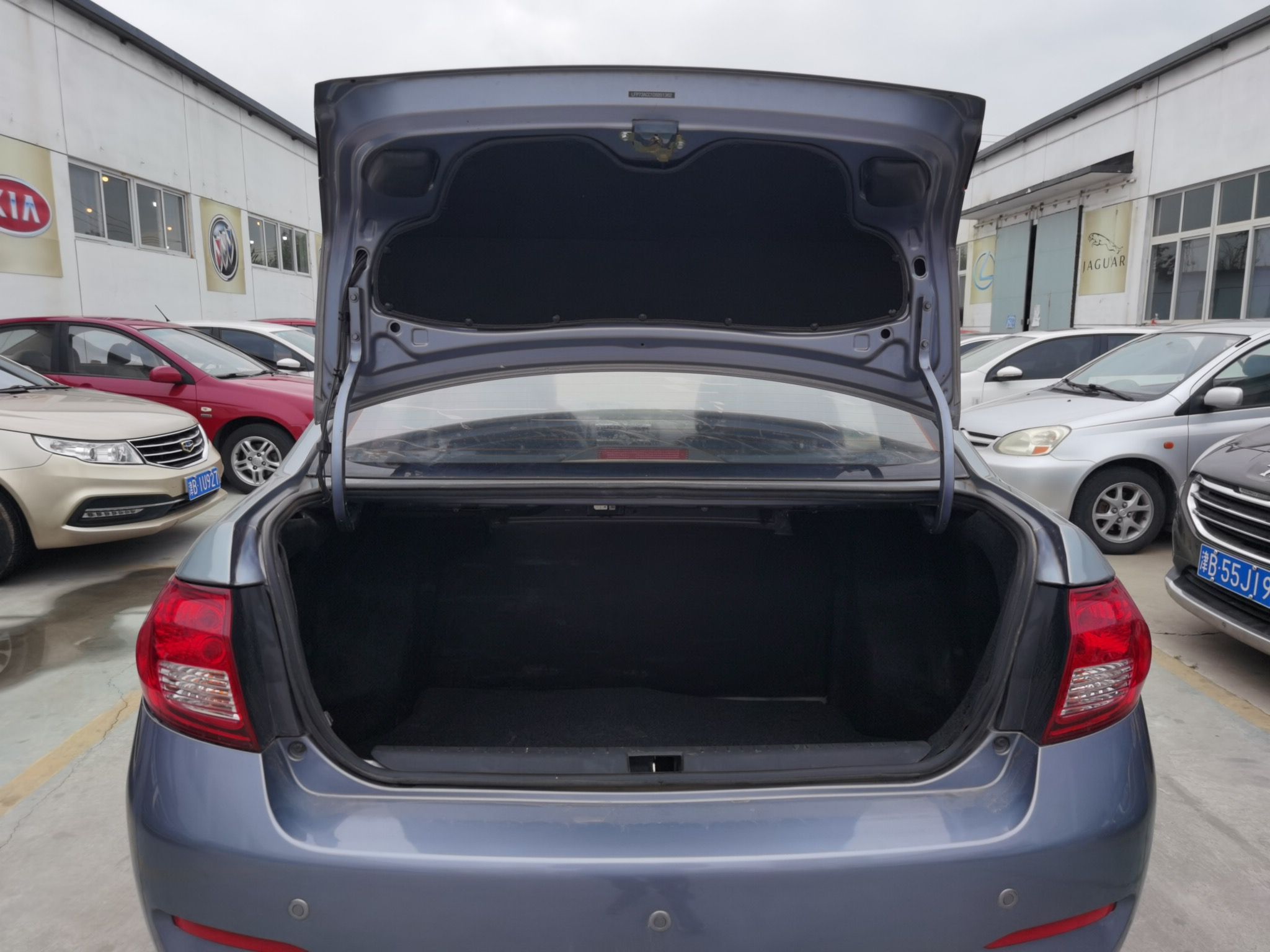 Used FAW Weizhi V5 2013 1.5L Manual Elite Model China IV Standard
