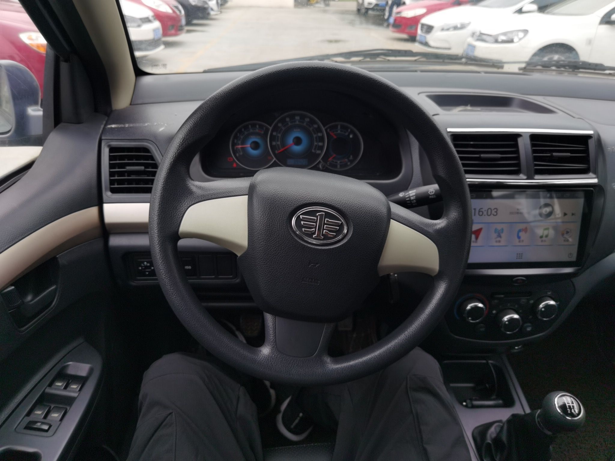 Used FAW Weizhi V5 2013 1.5L Manual Elite Model China IV Standard
