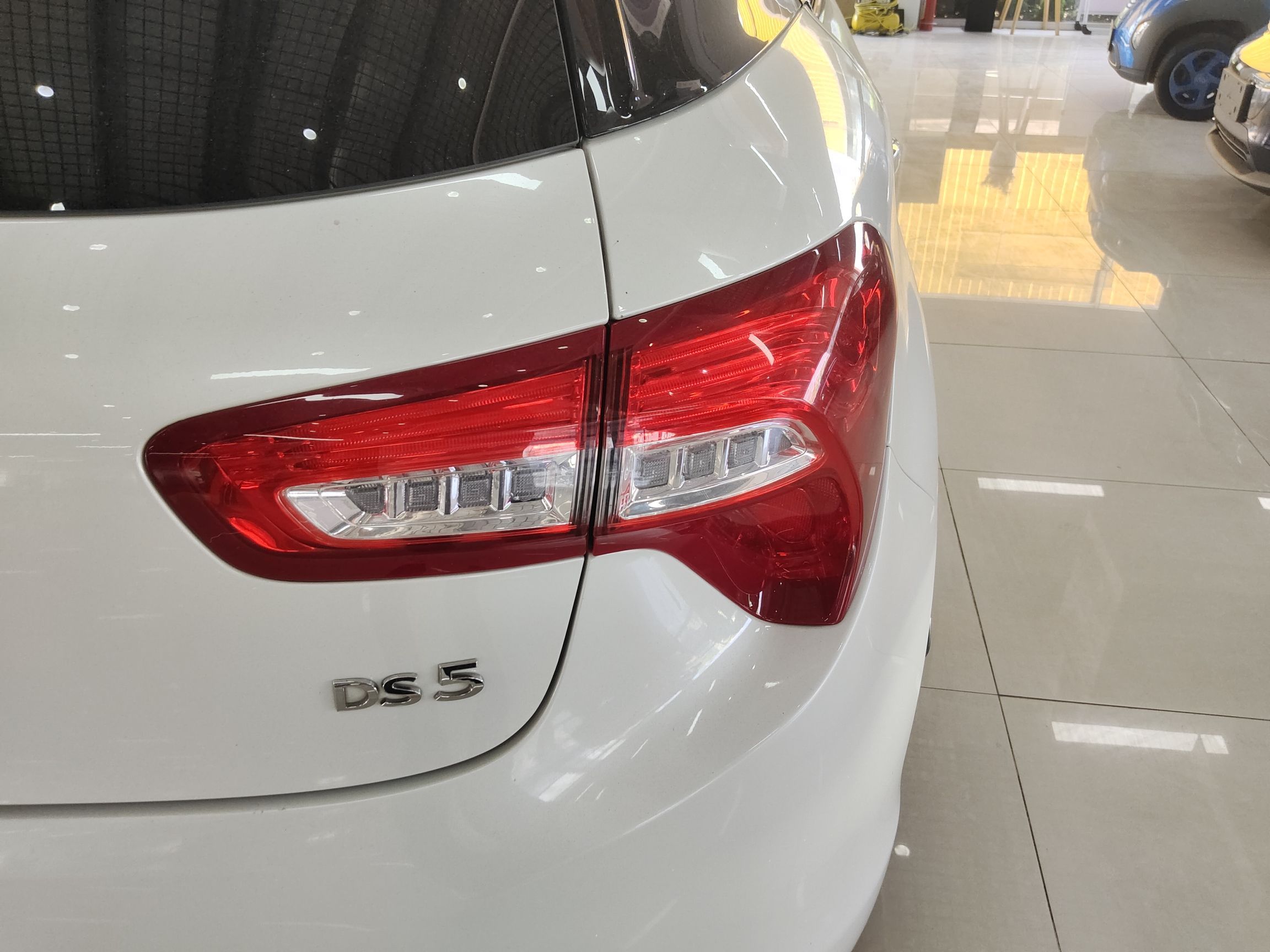 Used DS 5 2015 1.6T Luxury Edition THP160 Right Rear Taillight