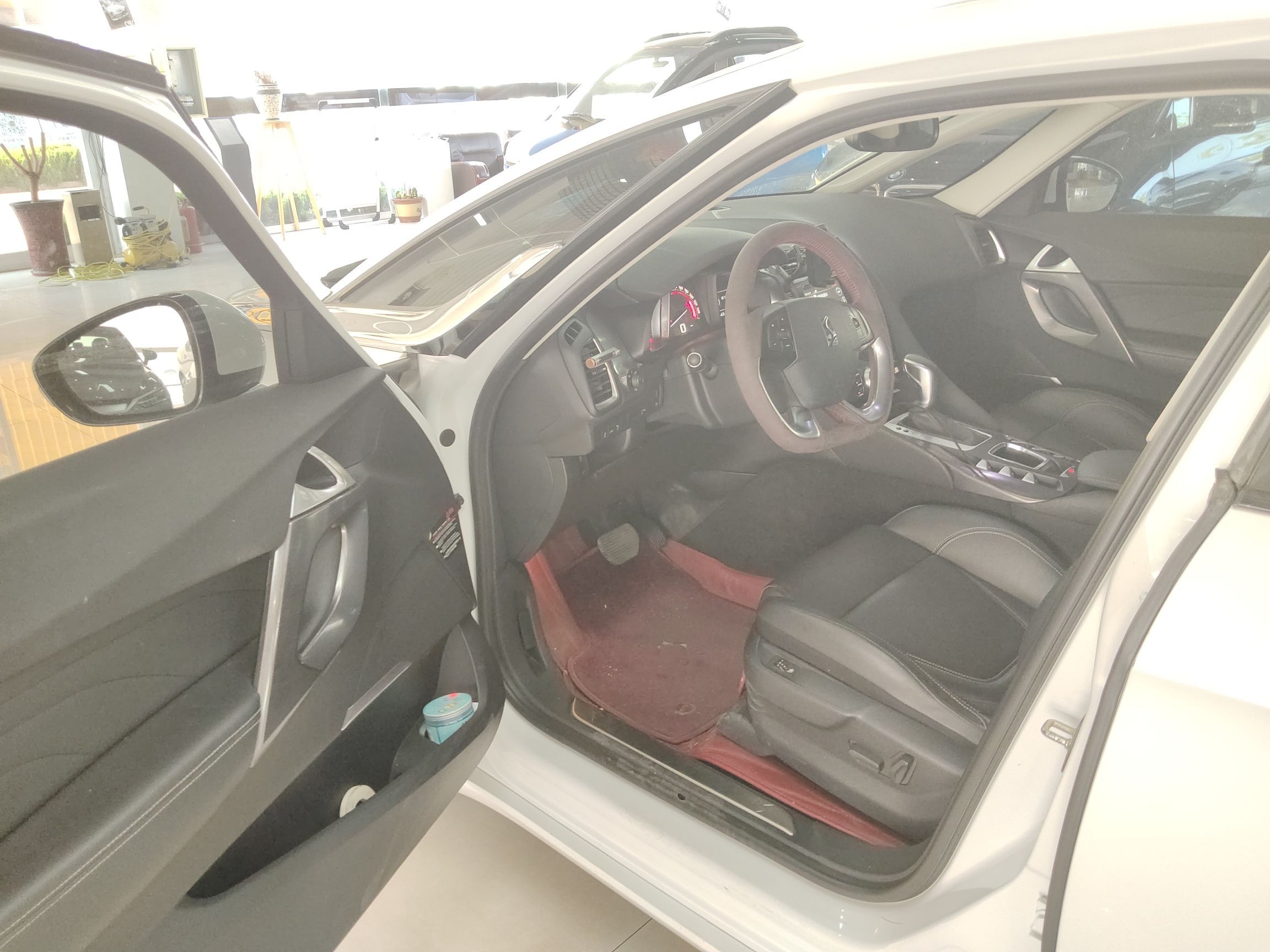 Used DS 5 2015 1.6T Luxury Edition THP160 Driver Seat