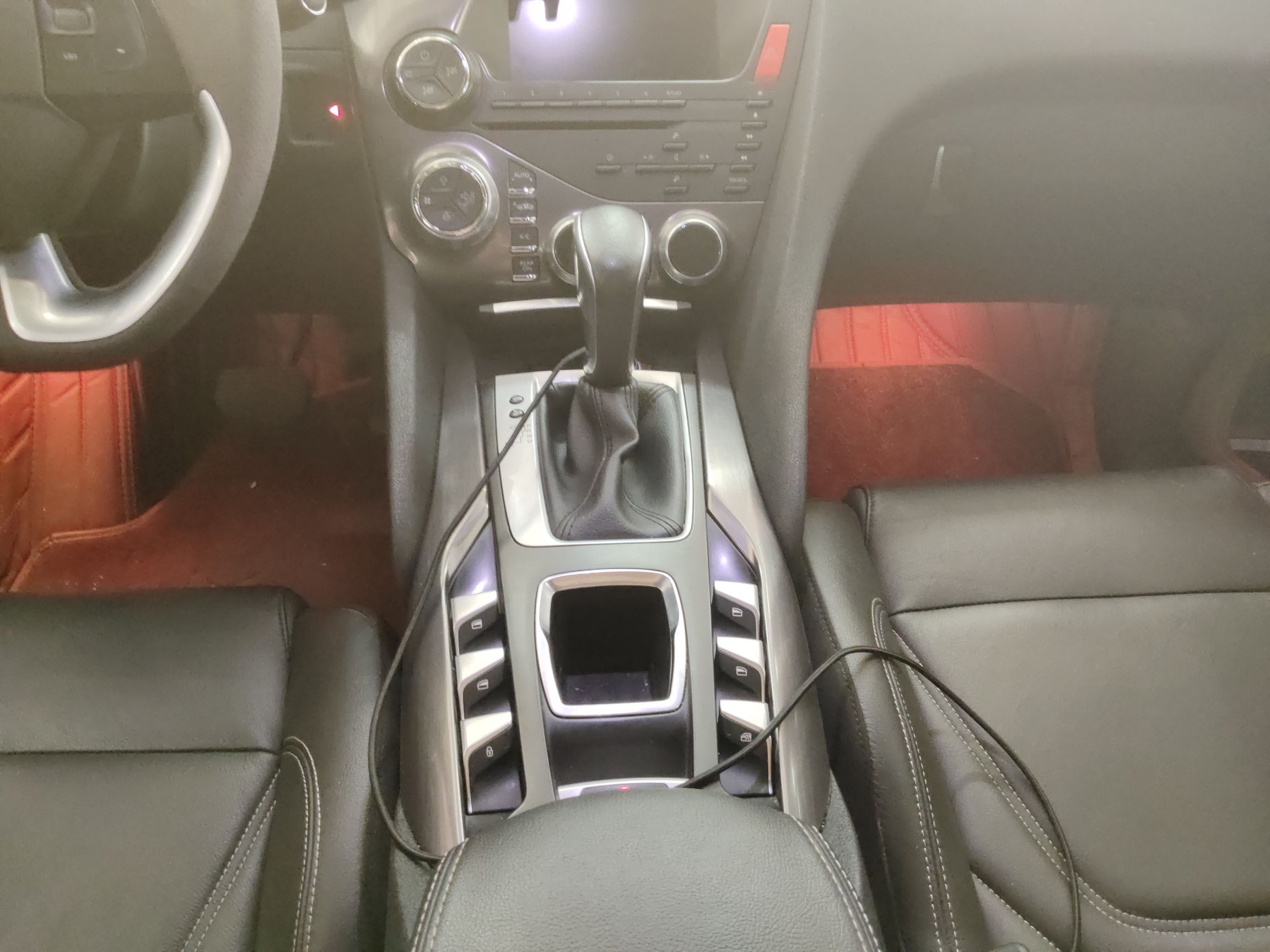 Used DS 5 2015 1.6T Luxury Edition THP160 Gear Lever