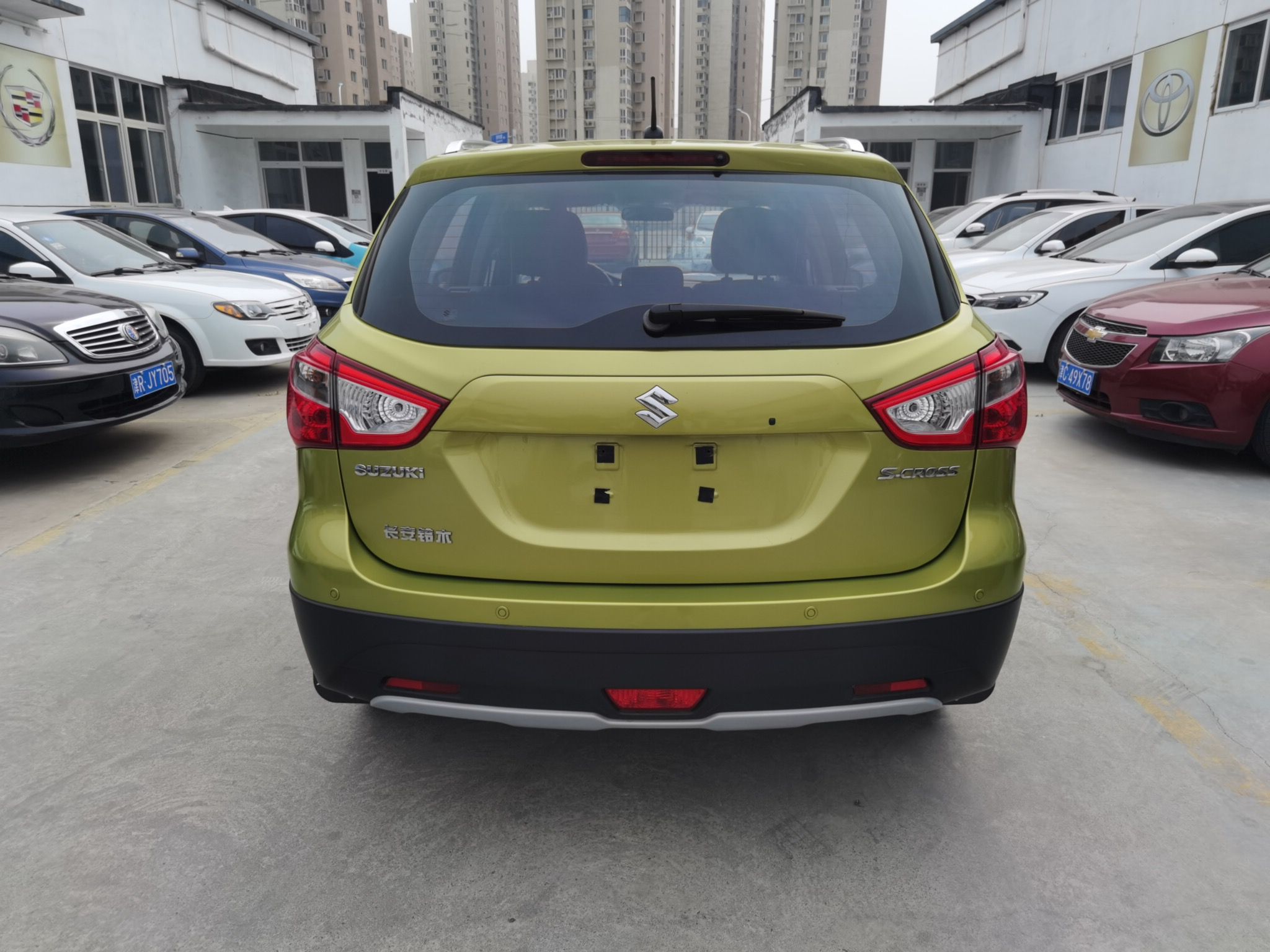 Used Suzuki S-Cross 2014 1.6L CVT Two-Wheel Drive Elite Version
