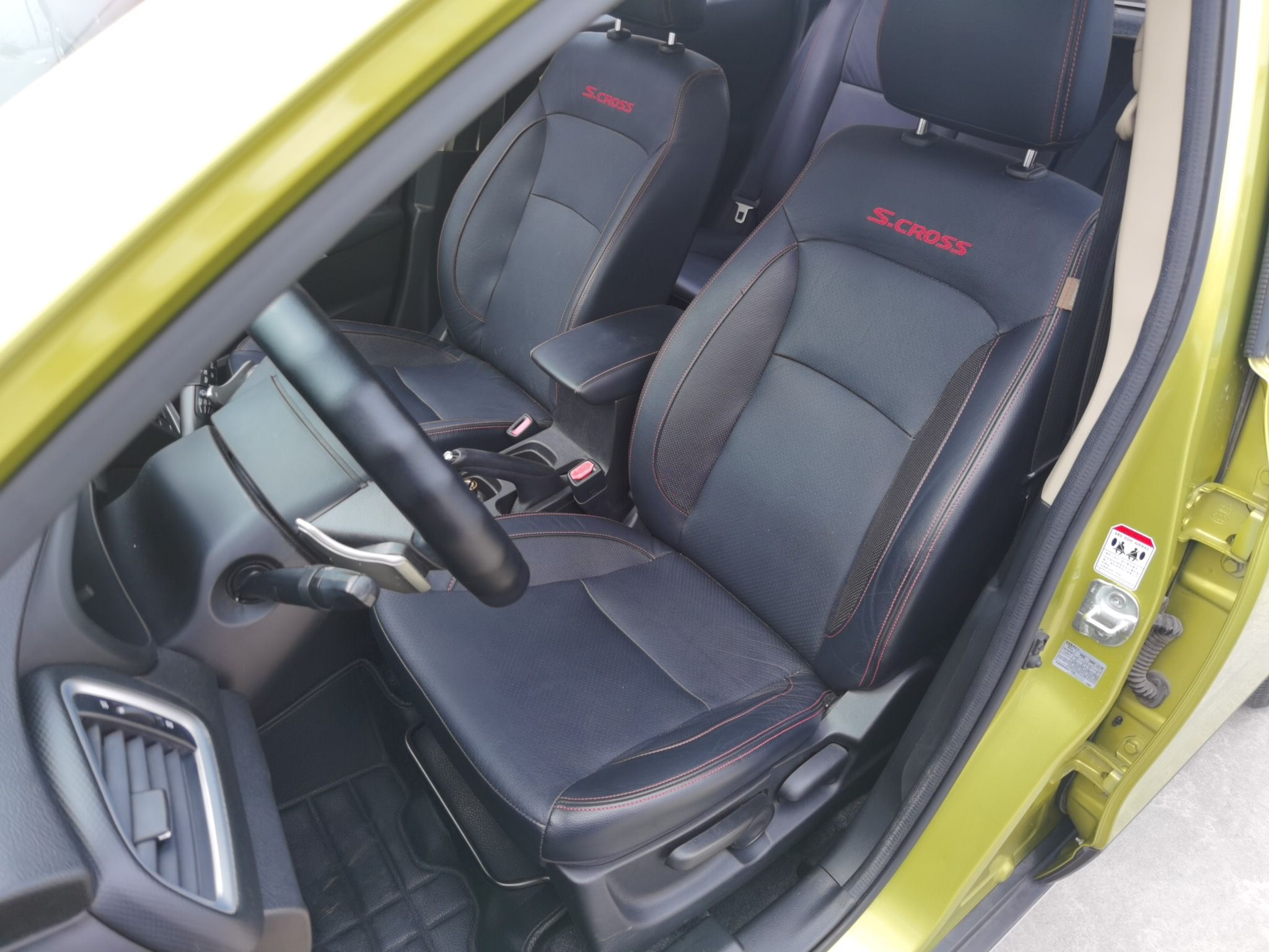 Used Suzuki S-Cross 2014 1.6L CVT Two-Wheel Drive Elite Version
