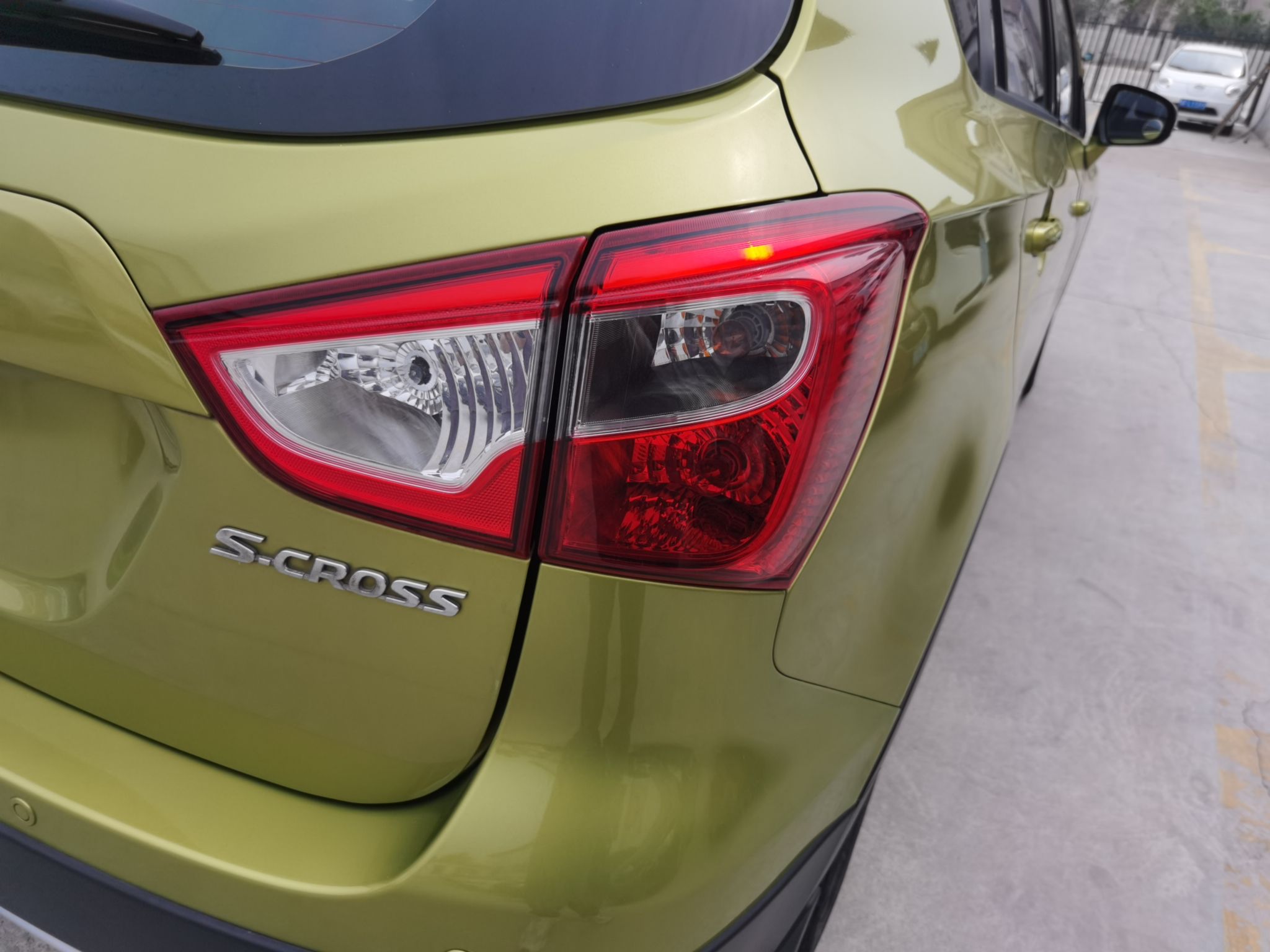 Used Suzuki S-Cross 2014 1.6L CVT Two-Wheel Drive Elite Version
