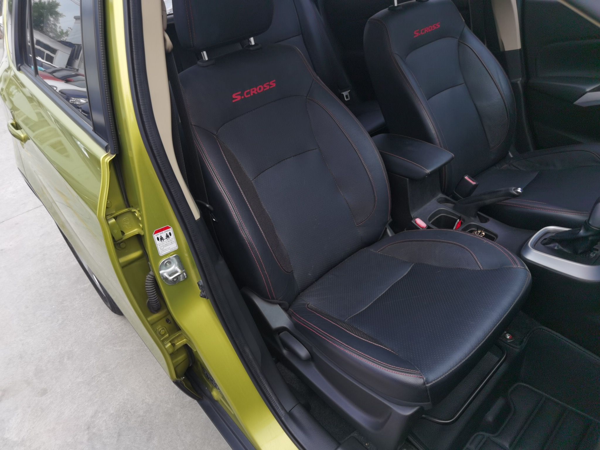 Used Suzuki S-Cross 2014 1.6L CVT Two-Wheel Drive Elite Version
