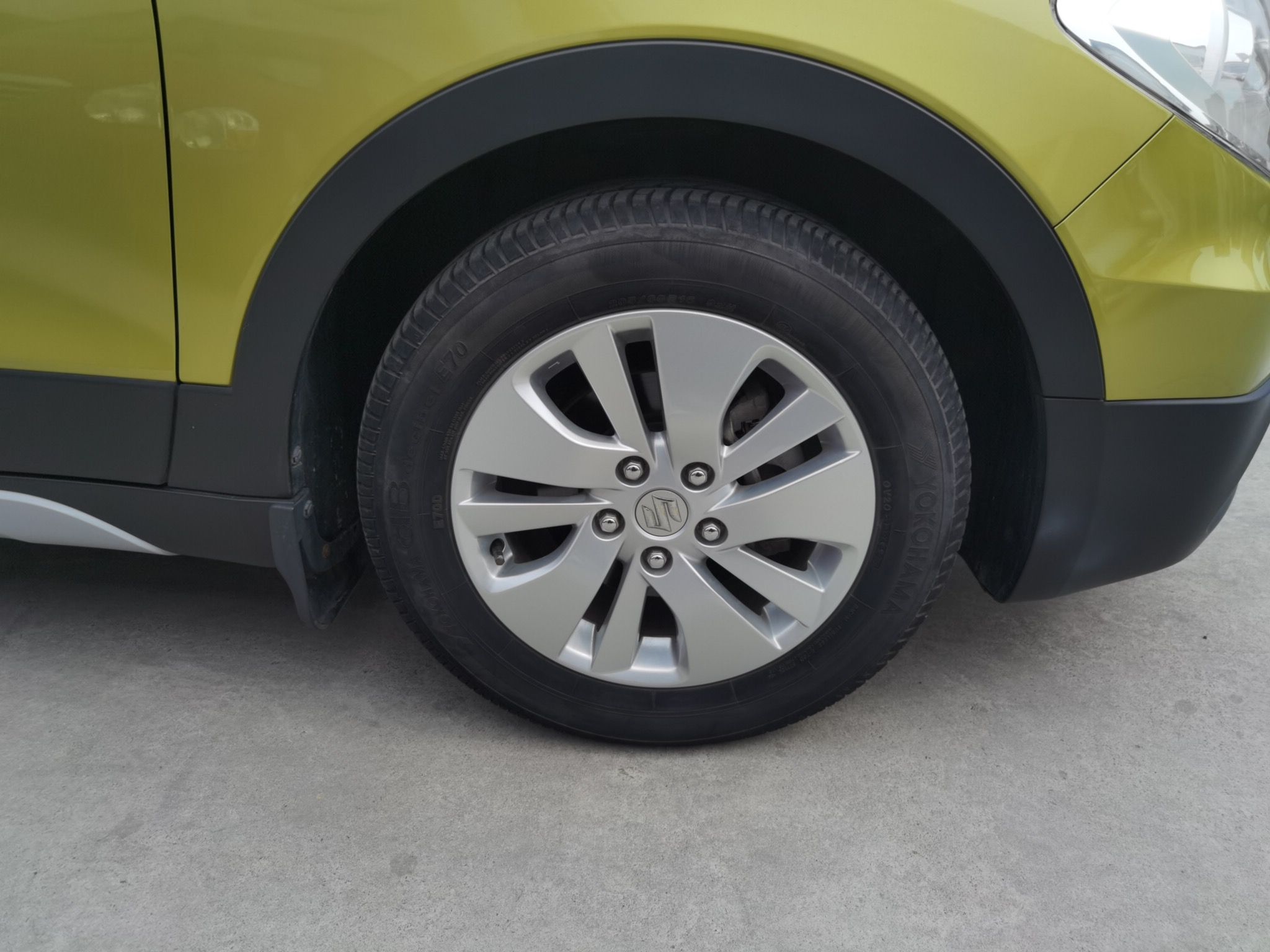 Used Suzuki S-Cross 2014 1.6L CVT Two-Wheel Drive Elite Version
