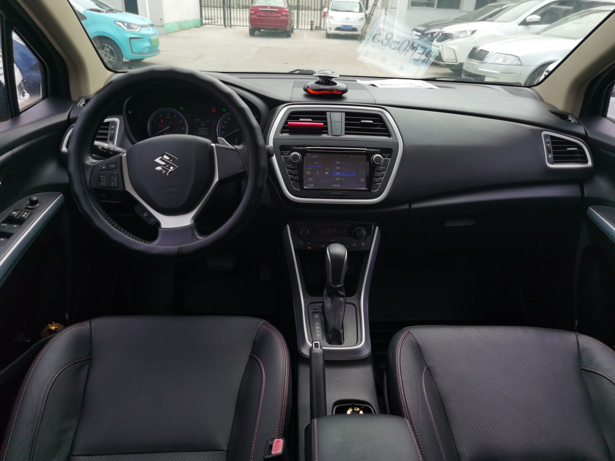 Used Suzuki S-Cross 2014 1.6L CVT Two-Wheel Drive Elite Version
