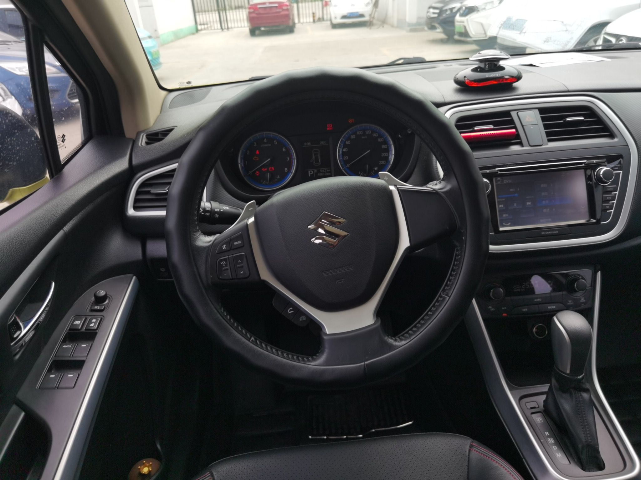 Used Suzuki S-Cross 2014 1.6L CVT Two-Wheel Drive Elite Version
