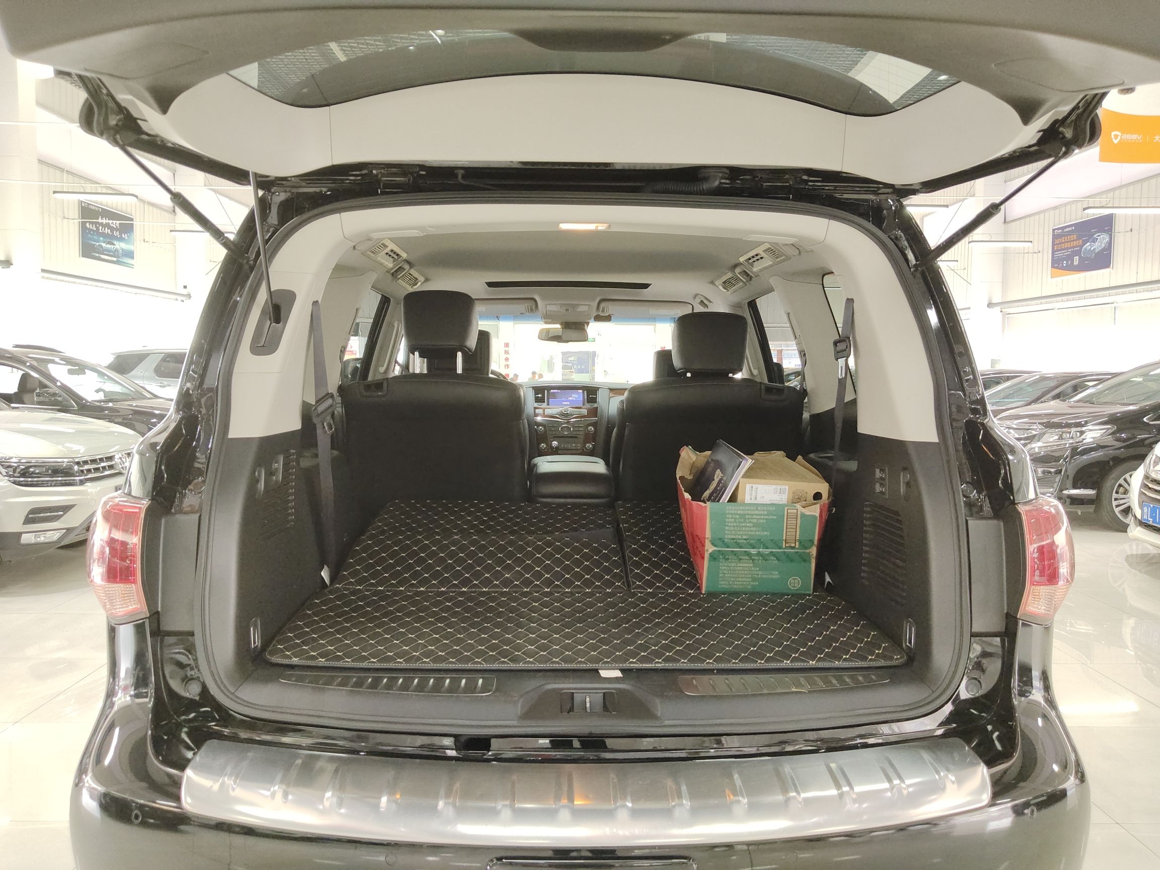 Used Infiniti QX80 2016 5.6L 4WD