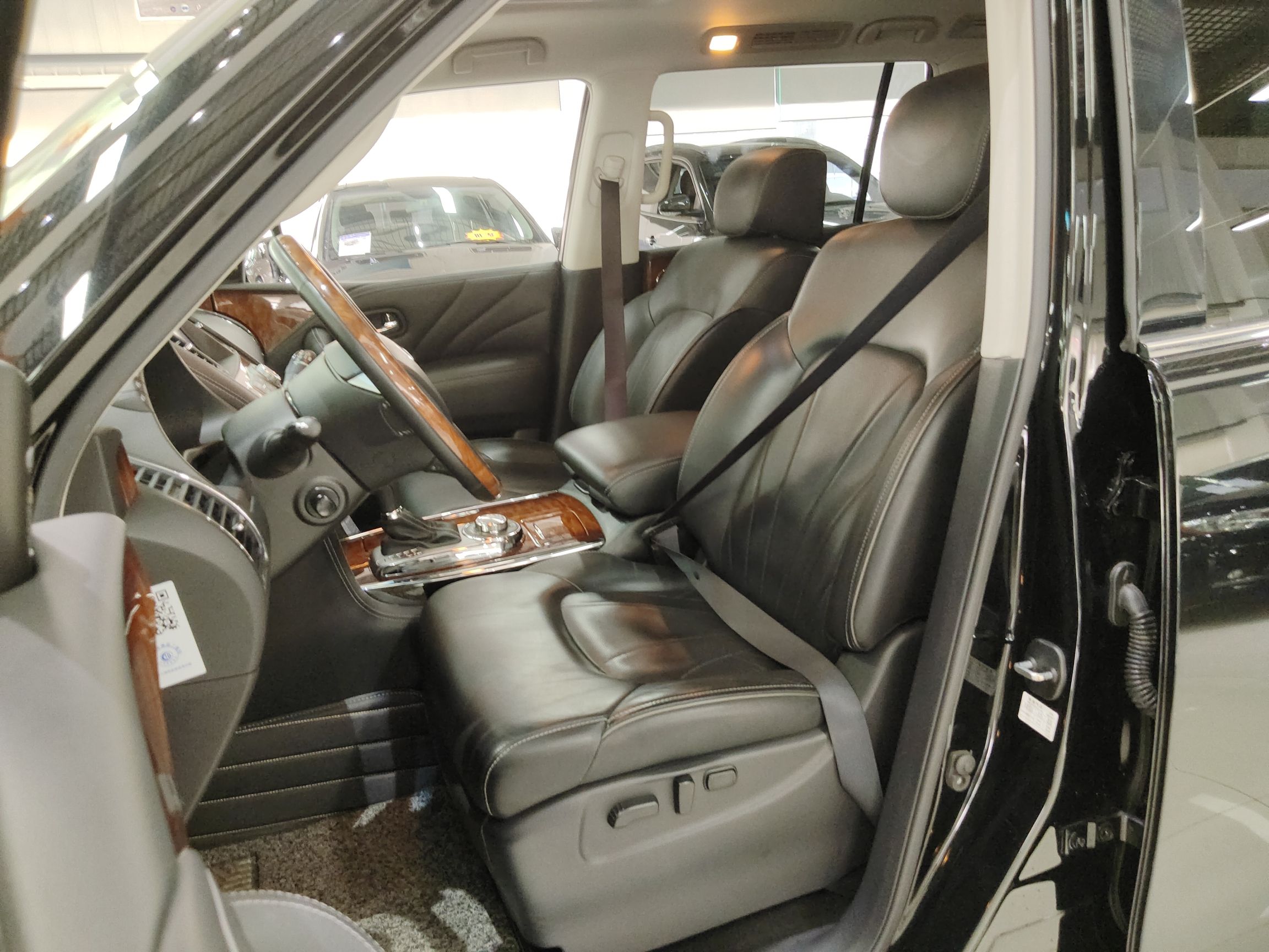 Used Infiniti QX80 2016 5.6L 4WD