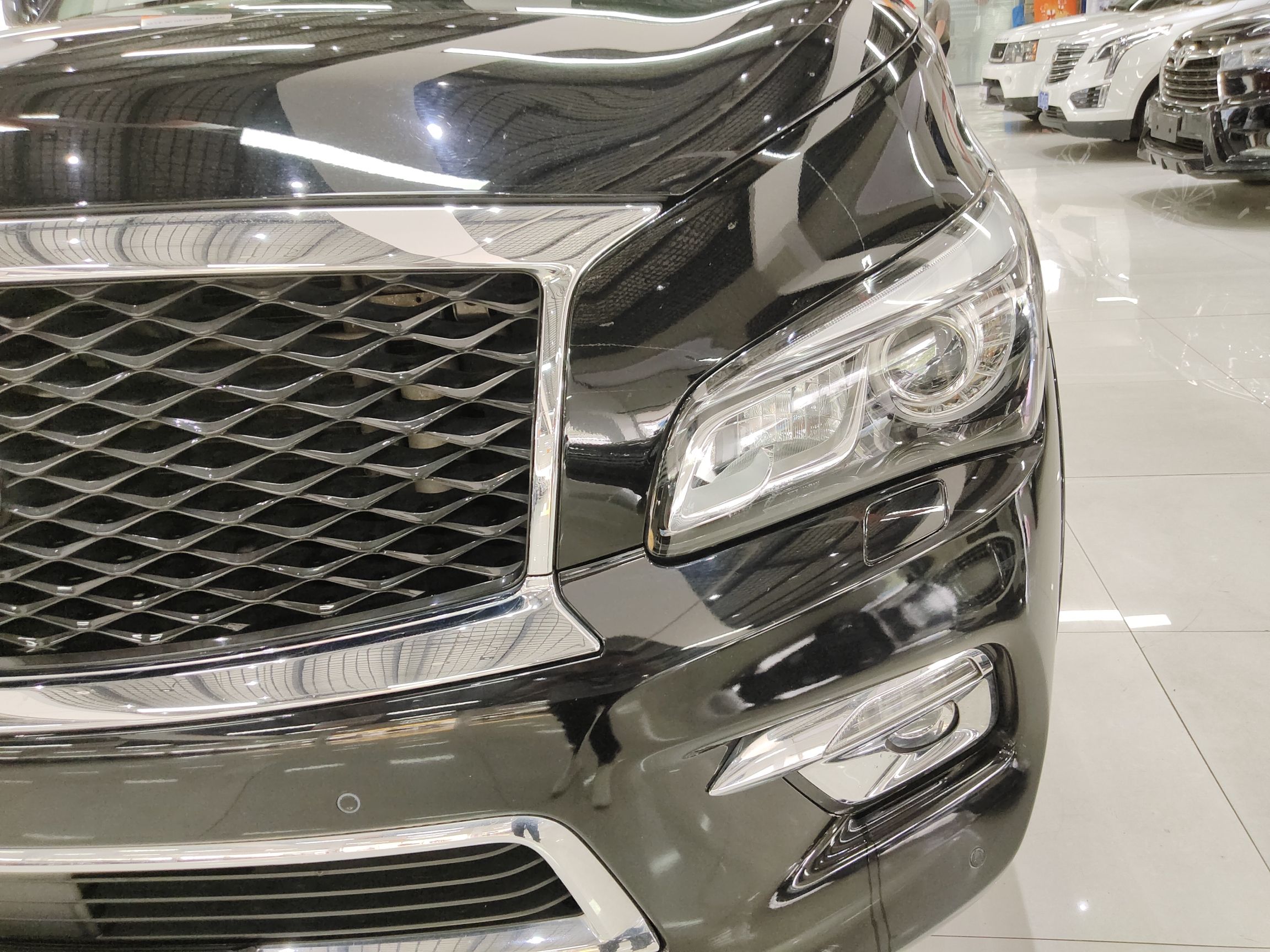 Used Infiniti QX80 2016 5.6L 4WD