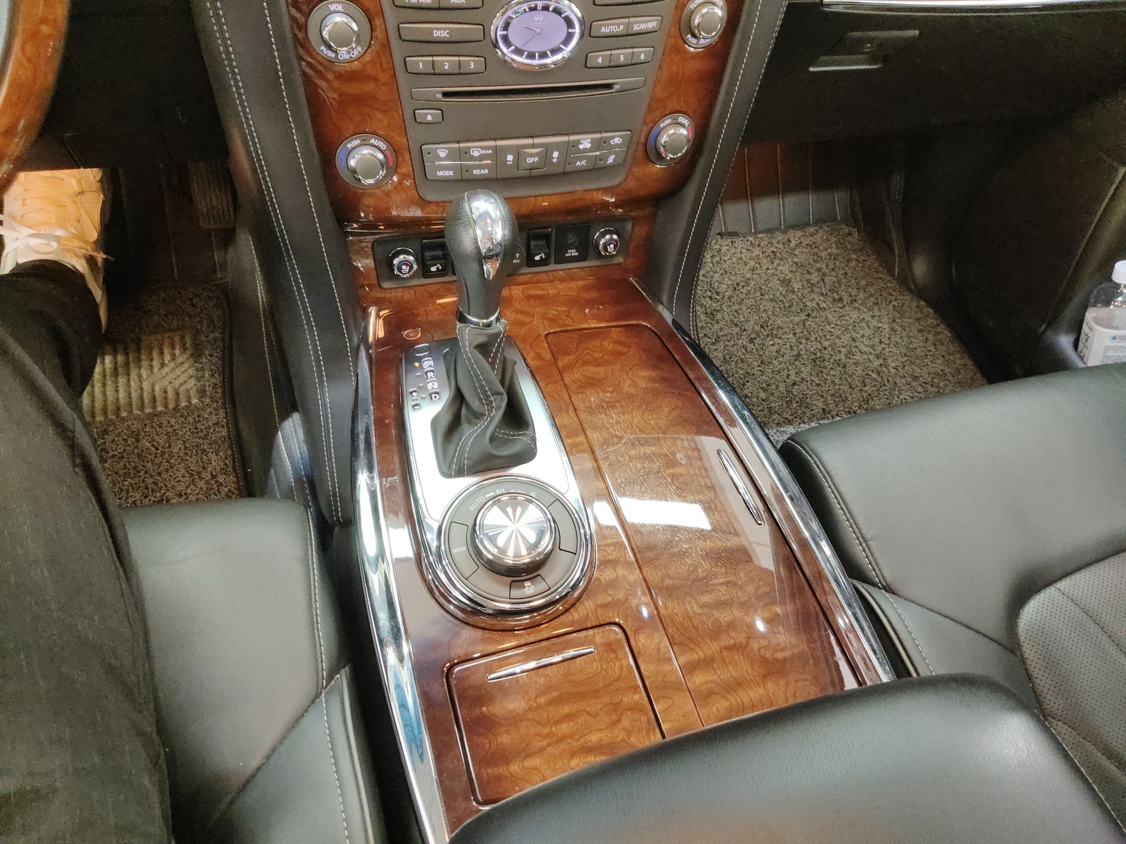 Used Infiniti QX80 2016 5.6L 4WD