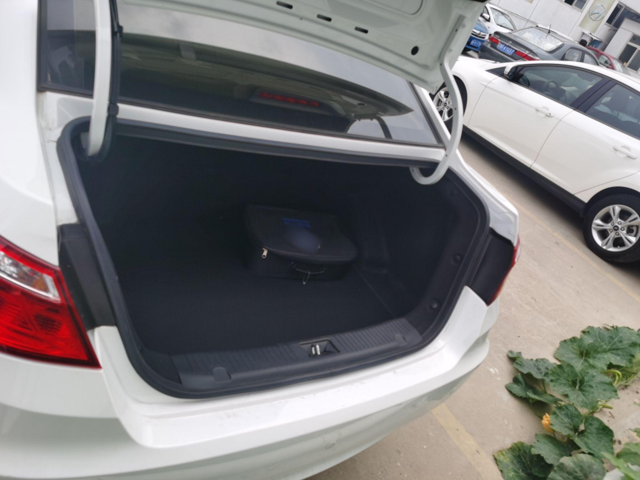 Used Changan Eado New Energy 2016 Pure Electric Deluxe Model