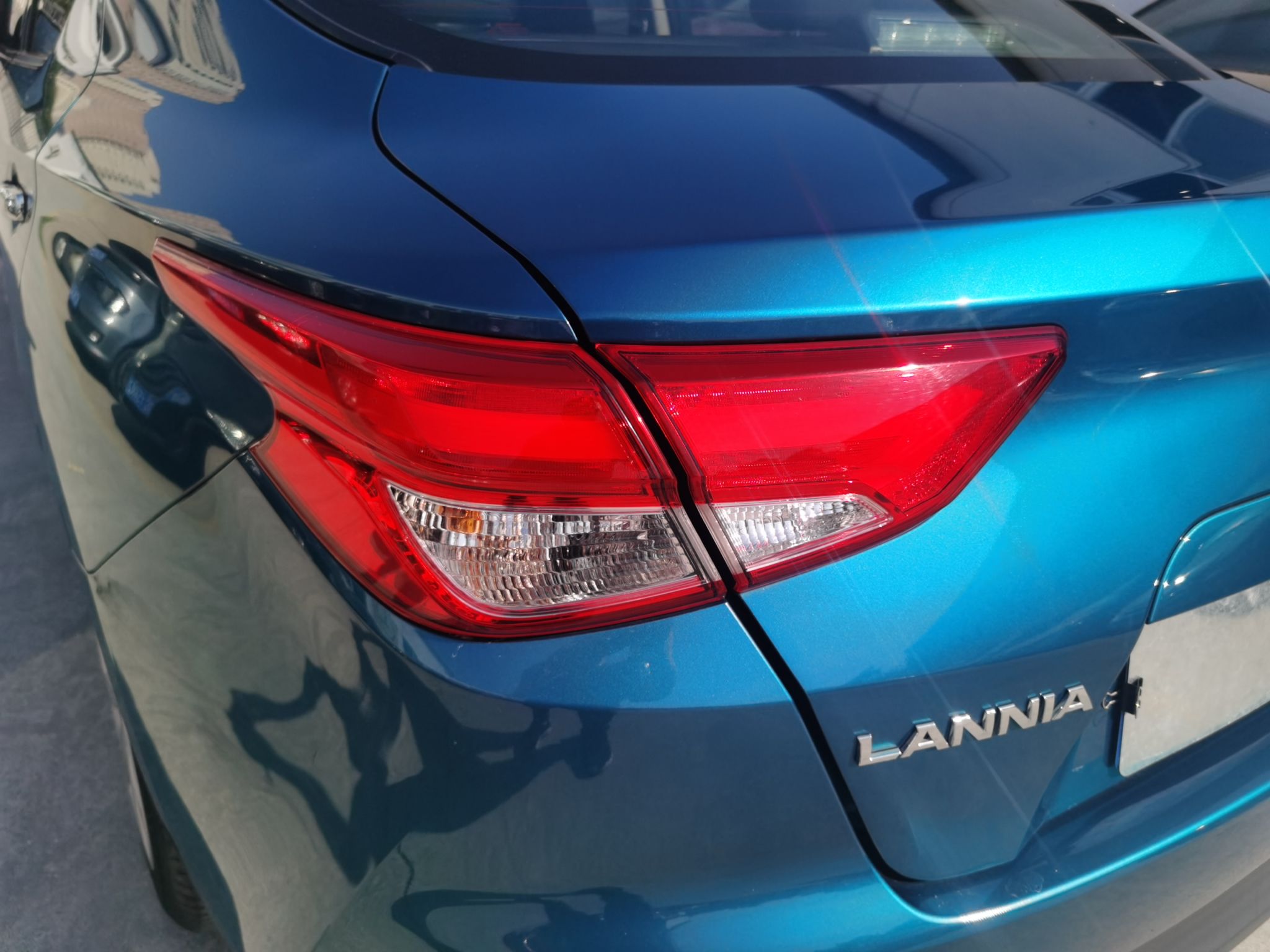 Used Nissan Lannia 2019 1.6L Manual Fashion Edition China VI Standard