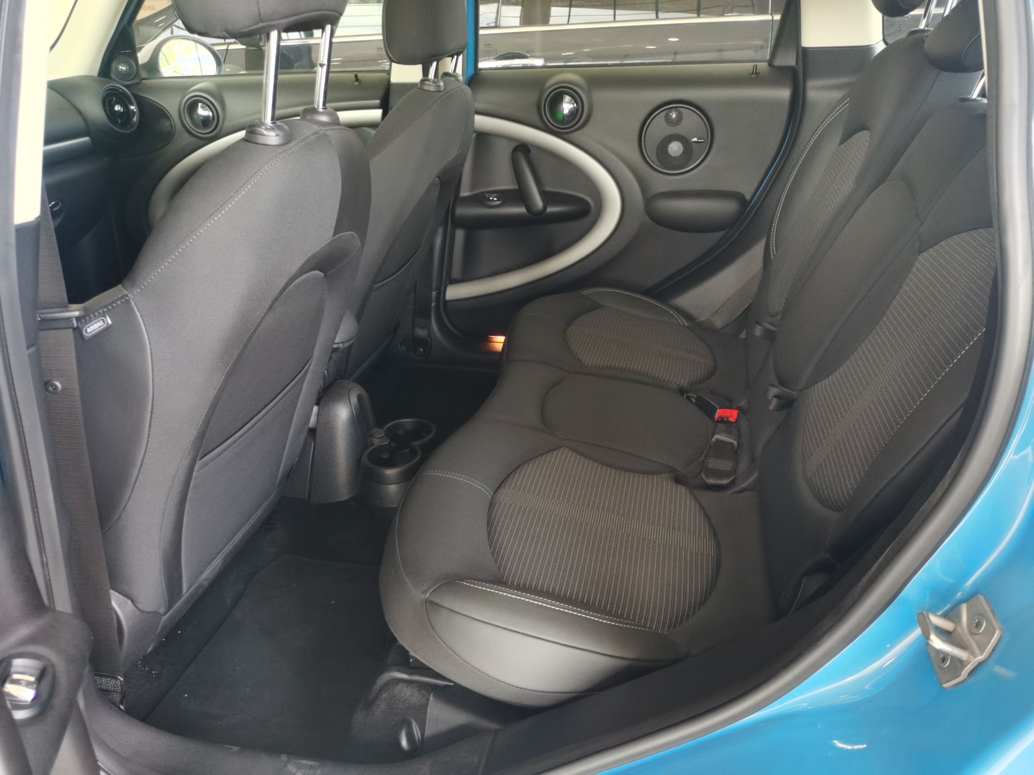 Used MINI Countryman 2016 1.6T COOPER ALL4 Fun Equipment Enthusiast Left Rear Seat