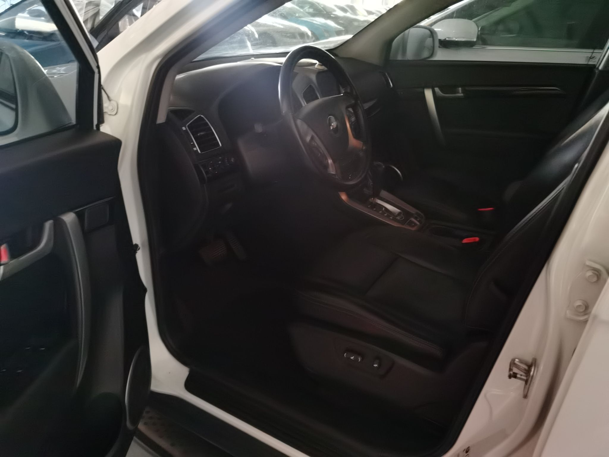 Used Chevrolet Captiva 2012 2.4L 4x4 Flagship Edition 7 Seats
