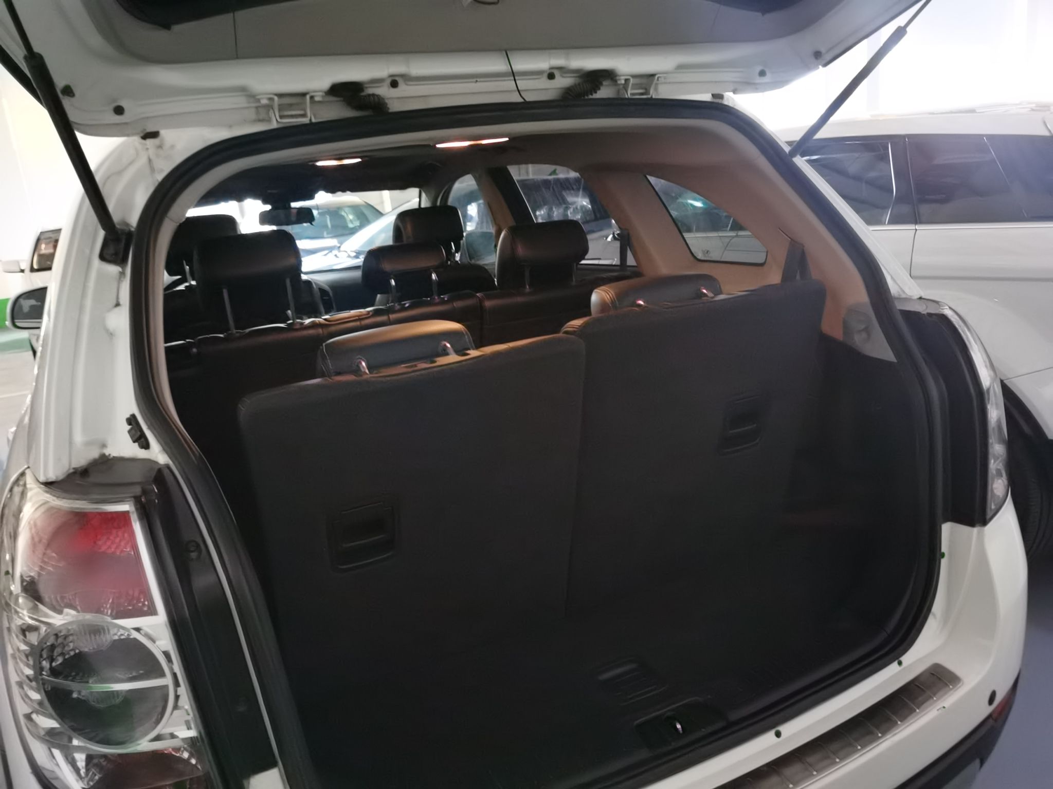 Used Chevrolet Captiva 2012 2.4L 4x4 Flagship Edition 7 Seats
