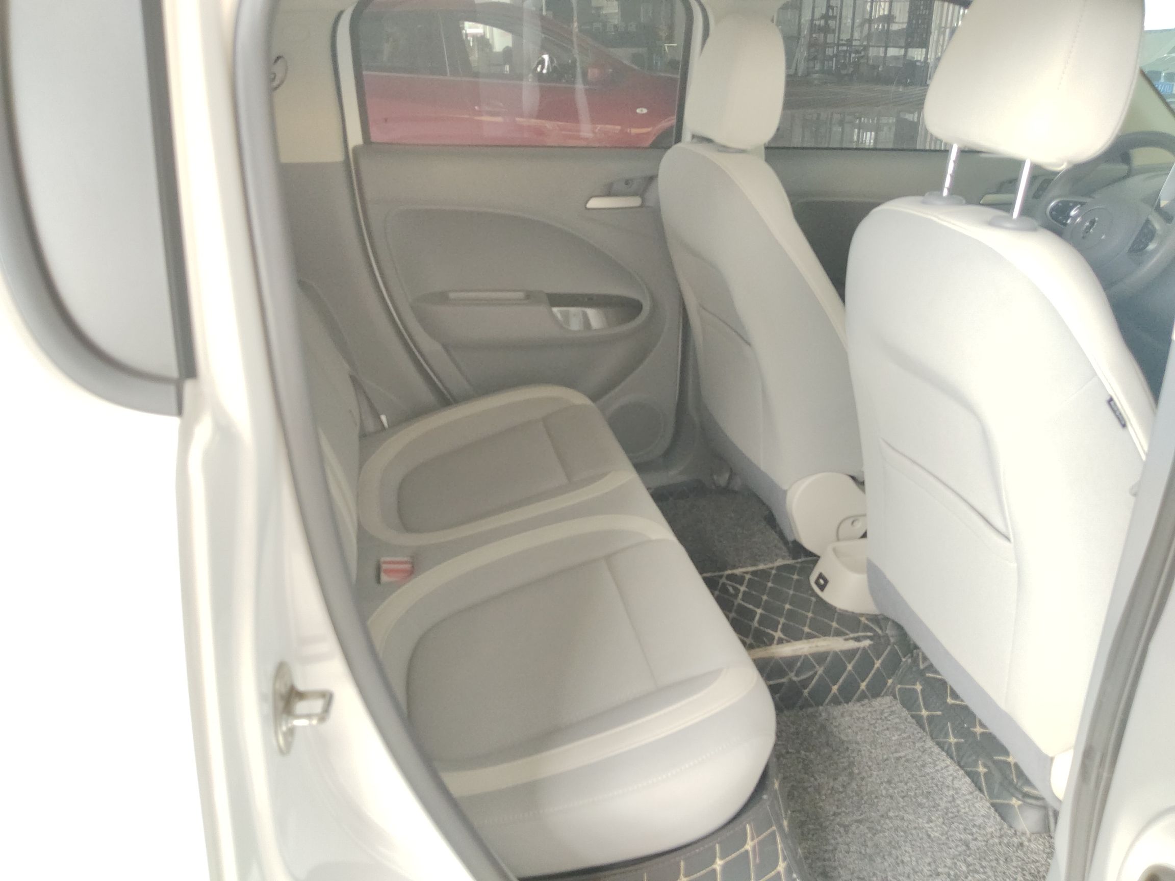 Used ORA White Cat 2020 360 km Luxury Version Right Rear Seat