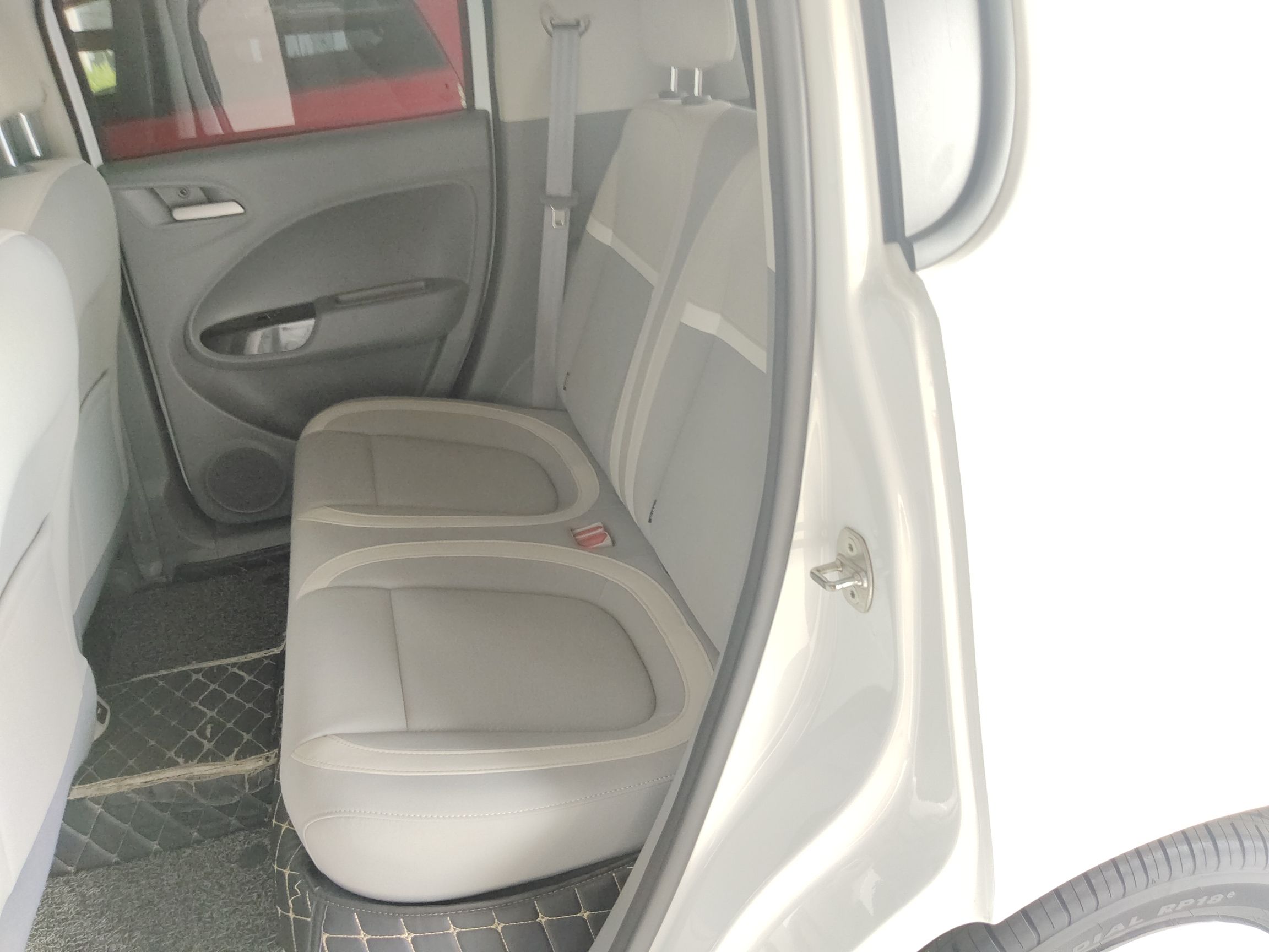 Used ORA White Cat 2020 360 km Luxury Version Left Rear Seat