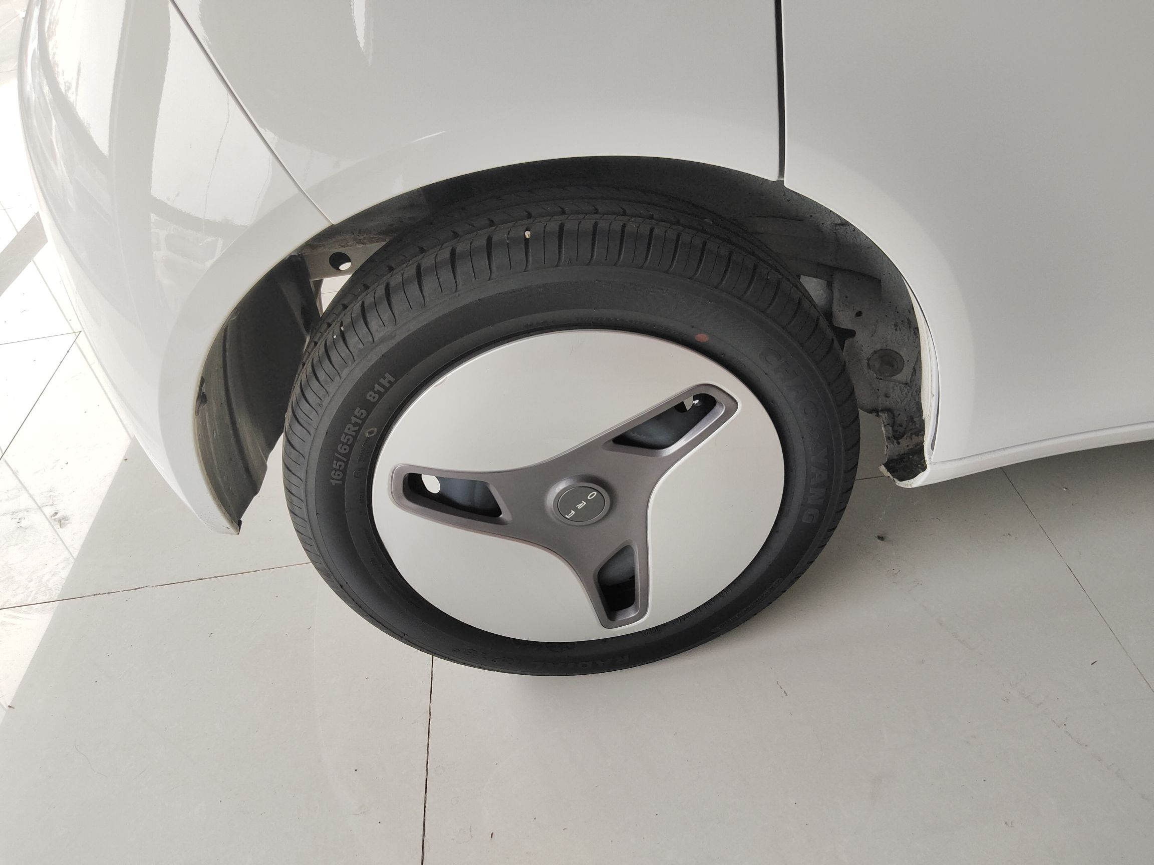 Used ORA White Cat 2020 360 km Luxury Version Right Rear Wheel Hub