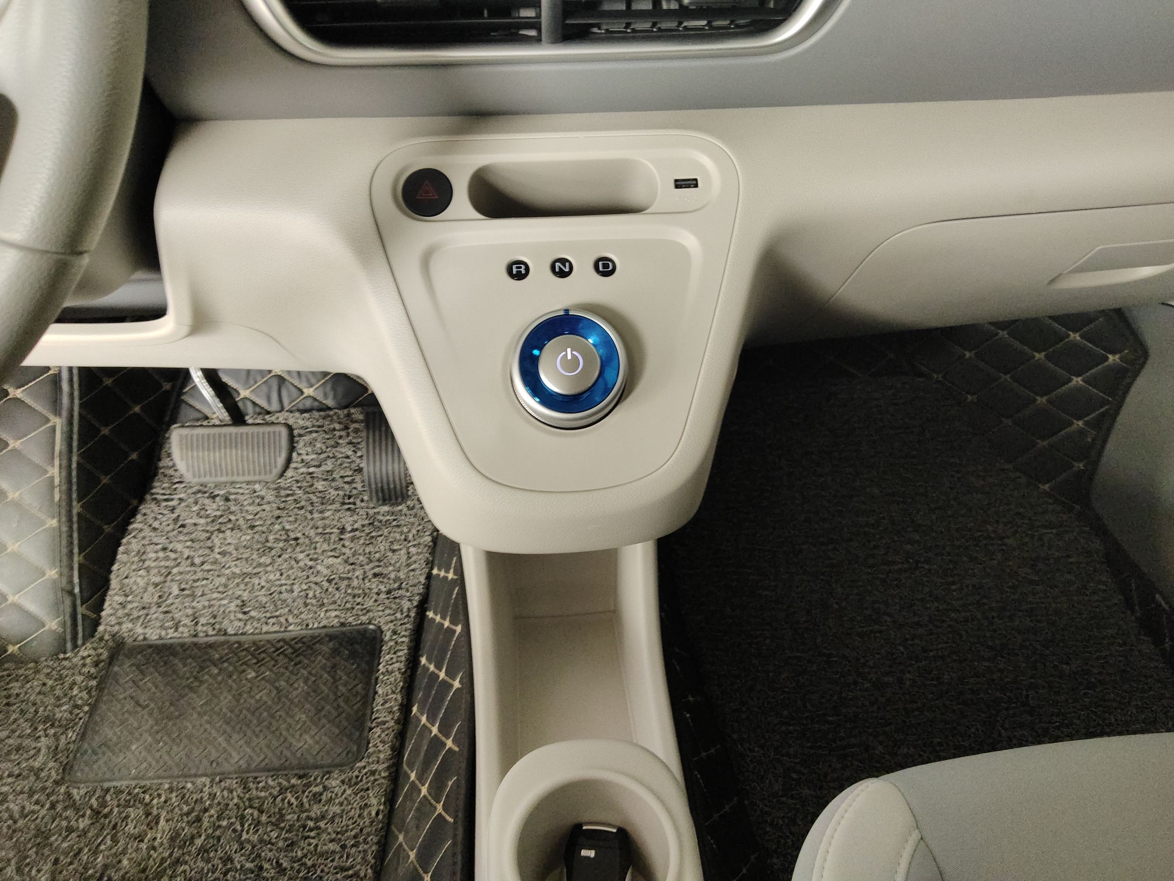 Used ORA White Cat 2020 360 km Luxury Version Gear Lever