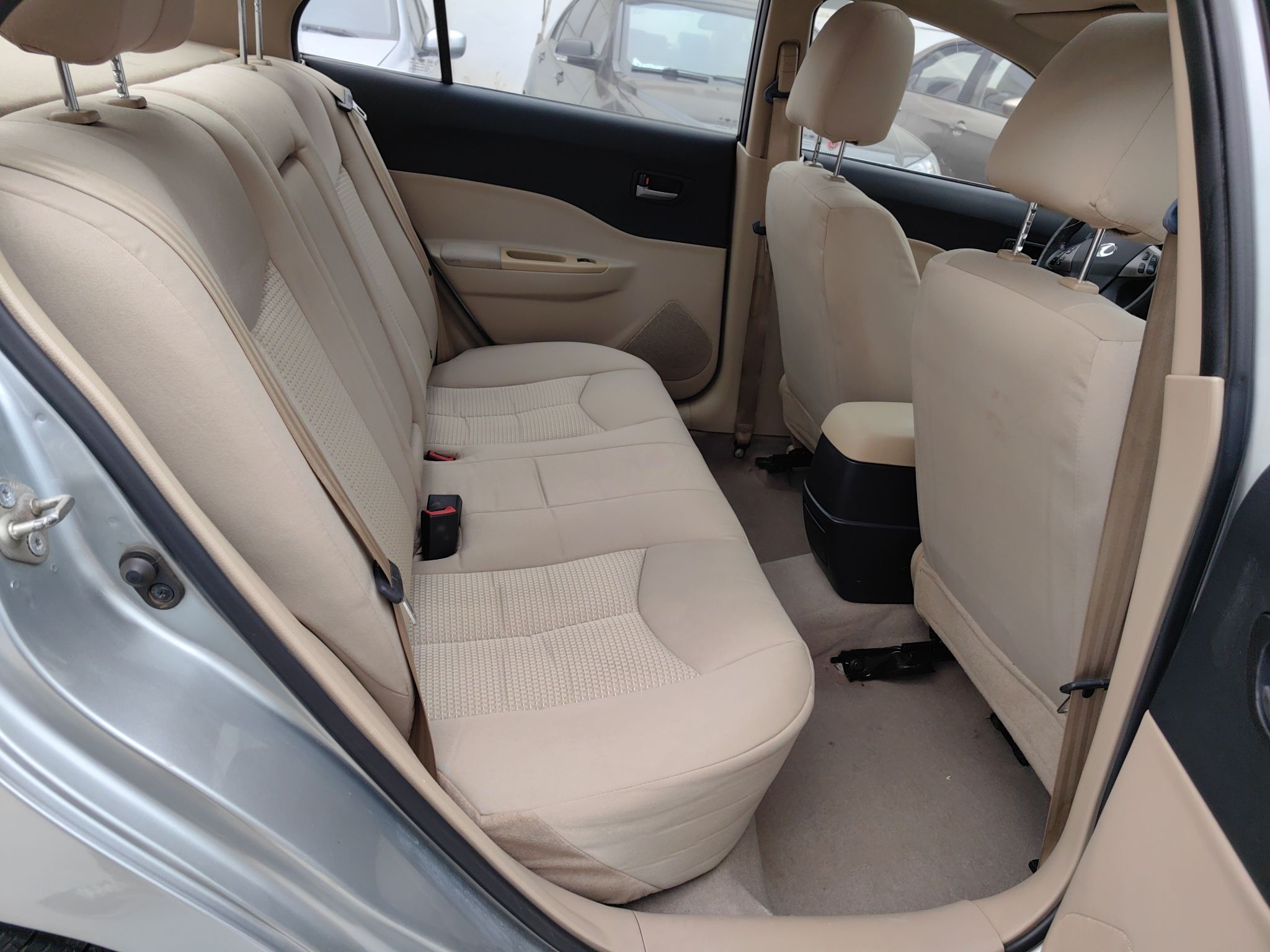 Used Bestune B50 2012 1.6L manual sunroof version
