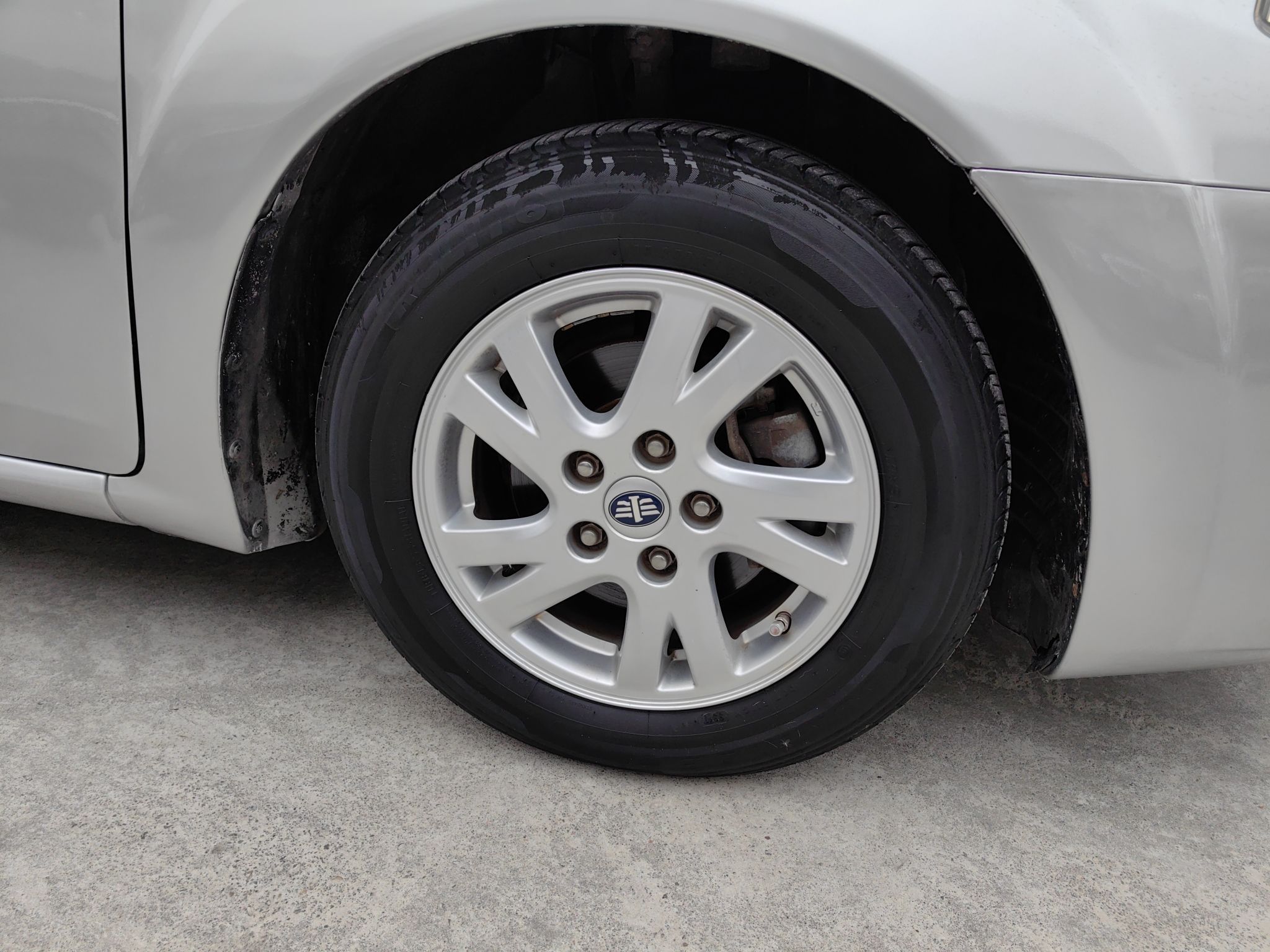 Used Bestune B50 2012 1.6L manual sunroof version
