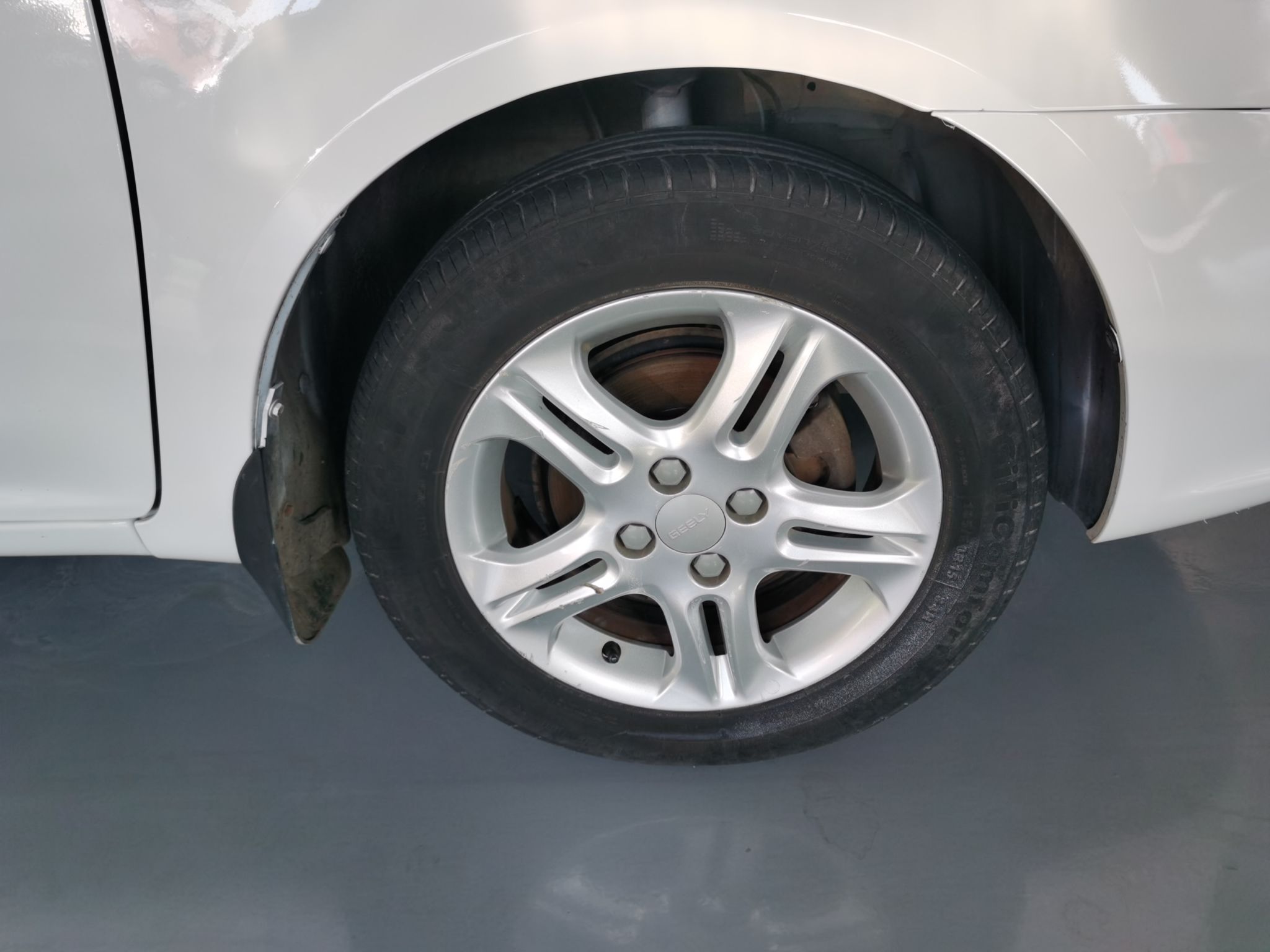 Used Geely Auto Diamond 2014 Sedan 1.5L Manual Luxury Model
