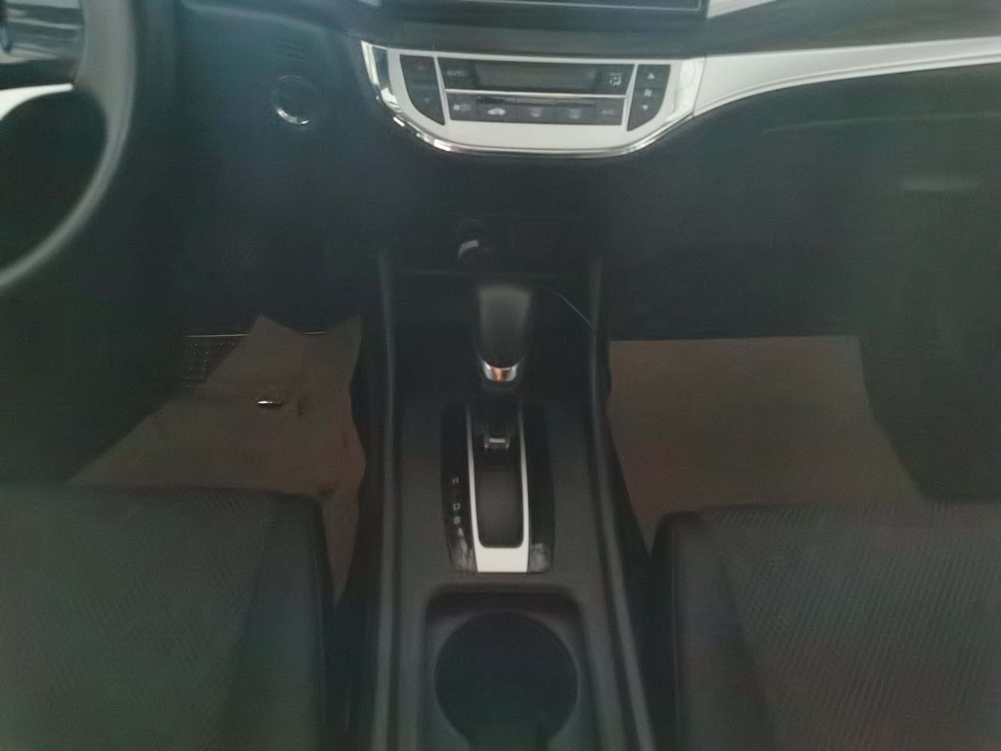 Used Honda Jade 2017 1.8L automatic Comfort version 5 seats
