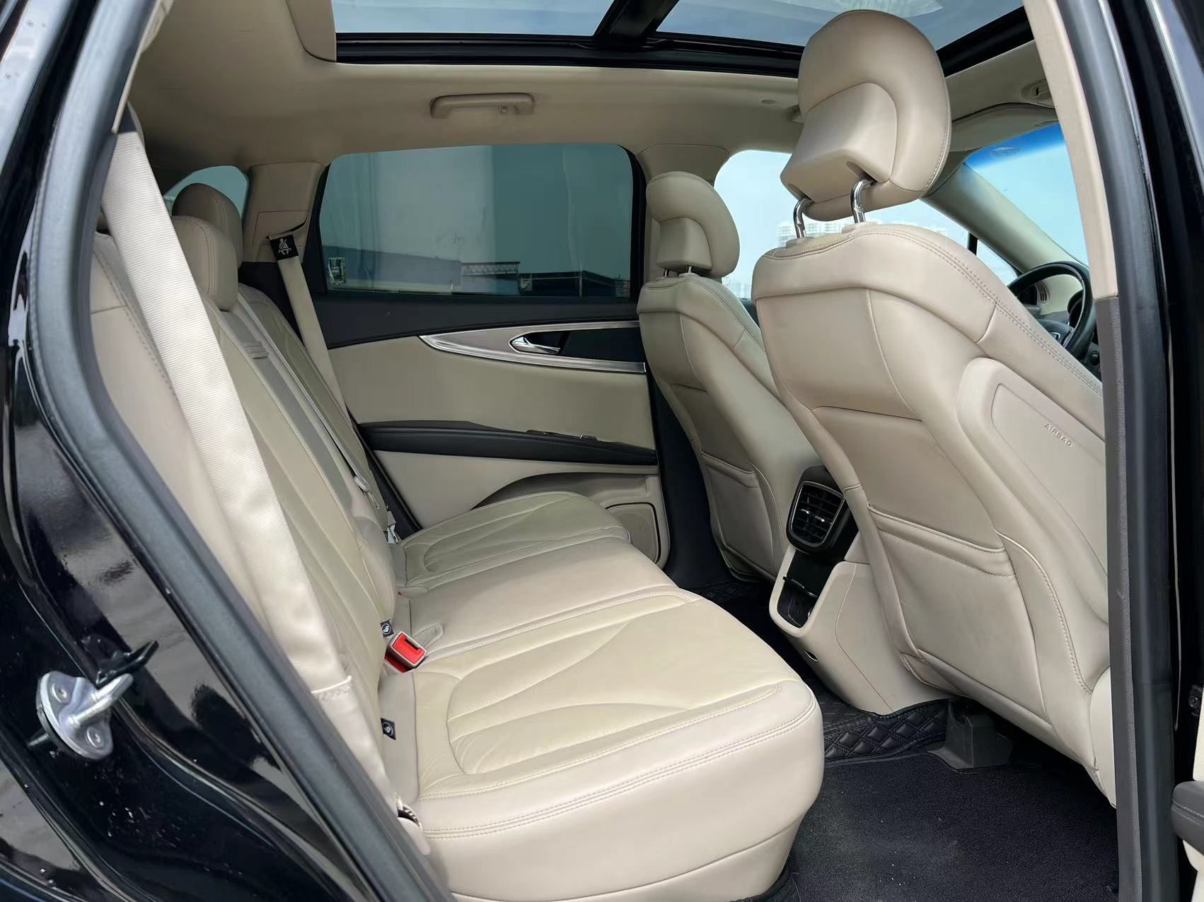 Used Lincoln MKX 2017 2.0T Two-Wheel Drive Deluxe Edition
