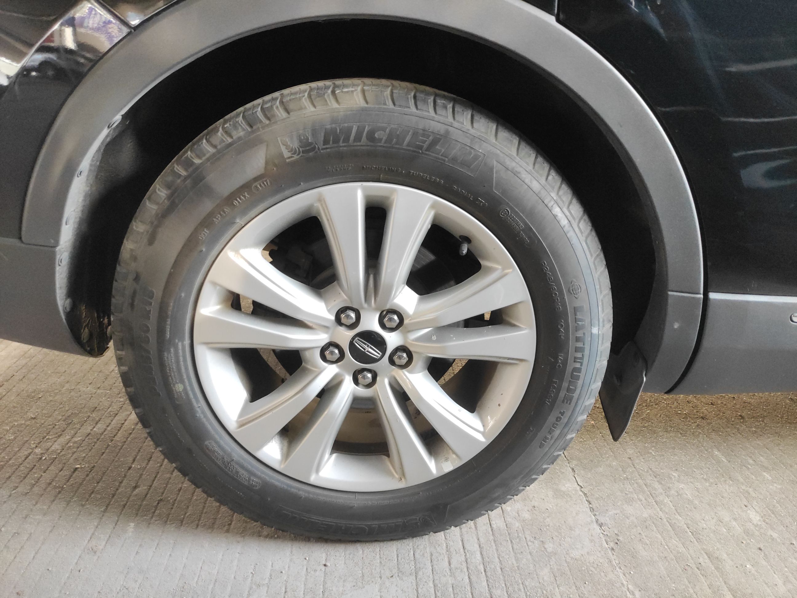 Used Lincoln MKX 2017 2.0T Two-Wheel Drive Deluxe Edition
